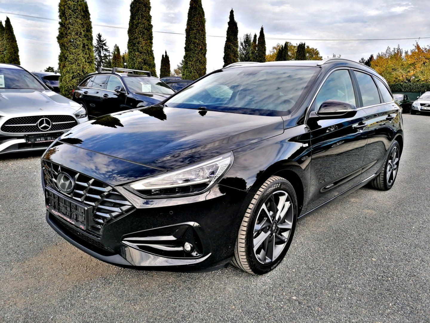 Hyundai i30, 1.6 CRDi MHEV 100kW Kůže - fotka 2