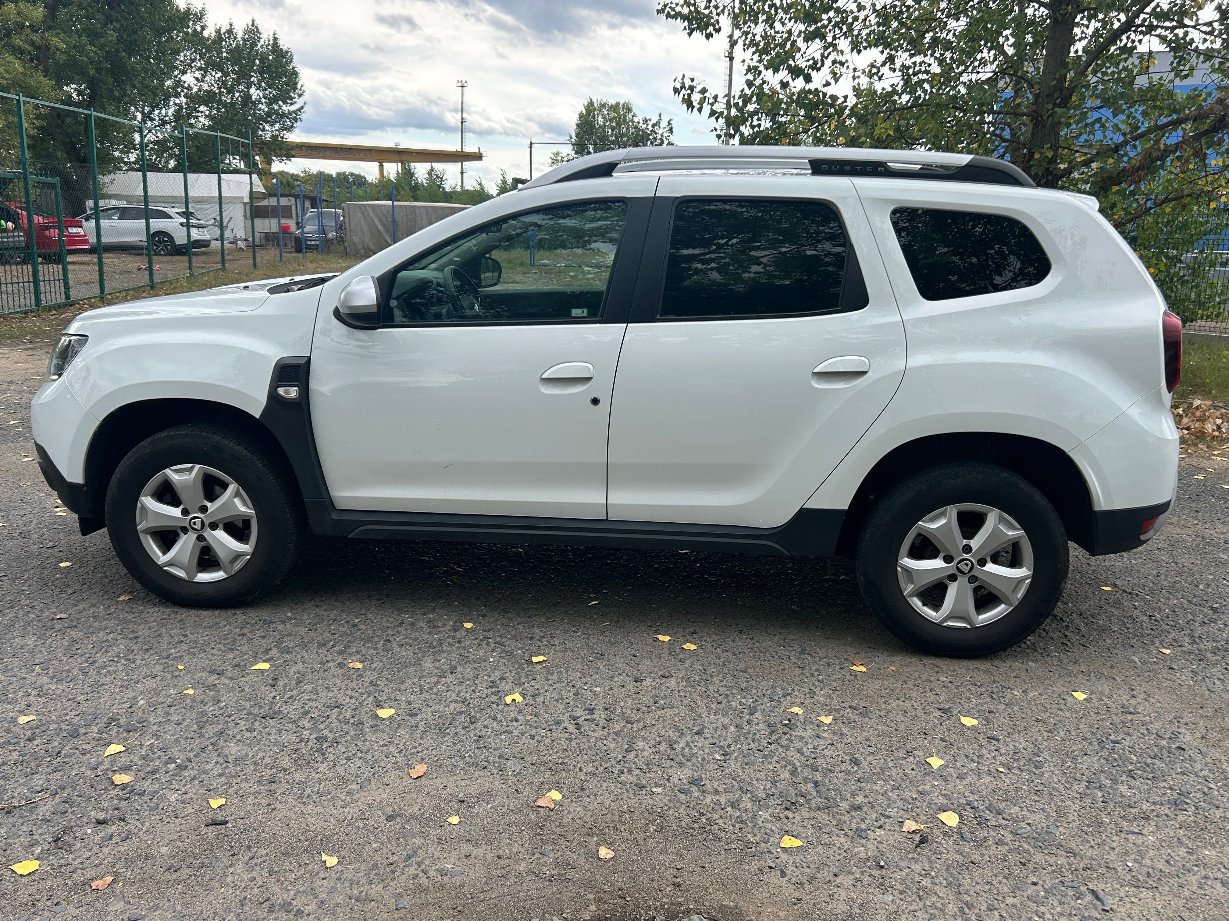 Dacia Duster, 1.0TCe LPG ČR 1maj po servisu! - fotka 3