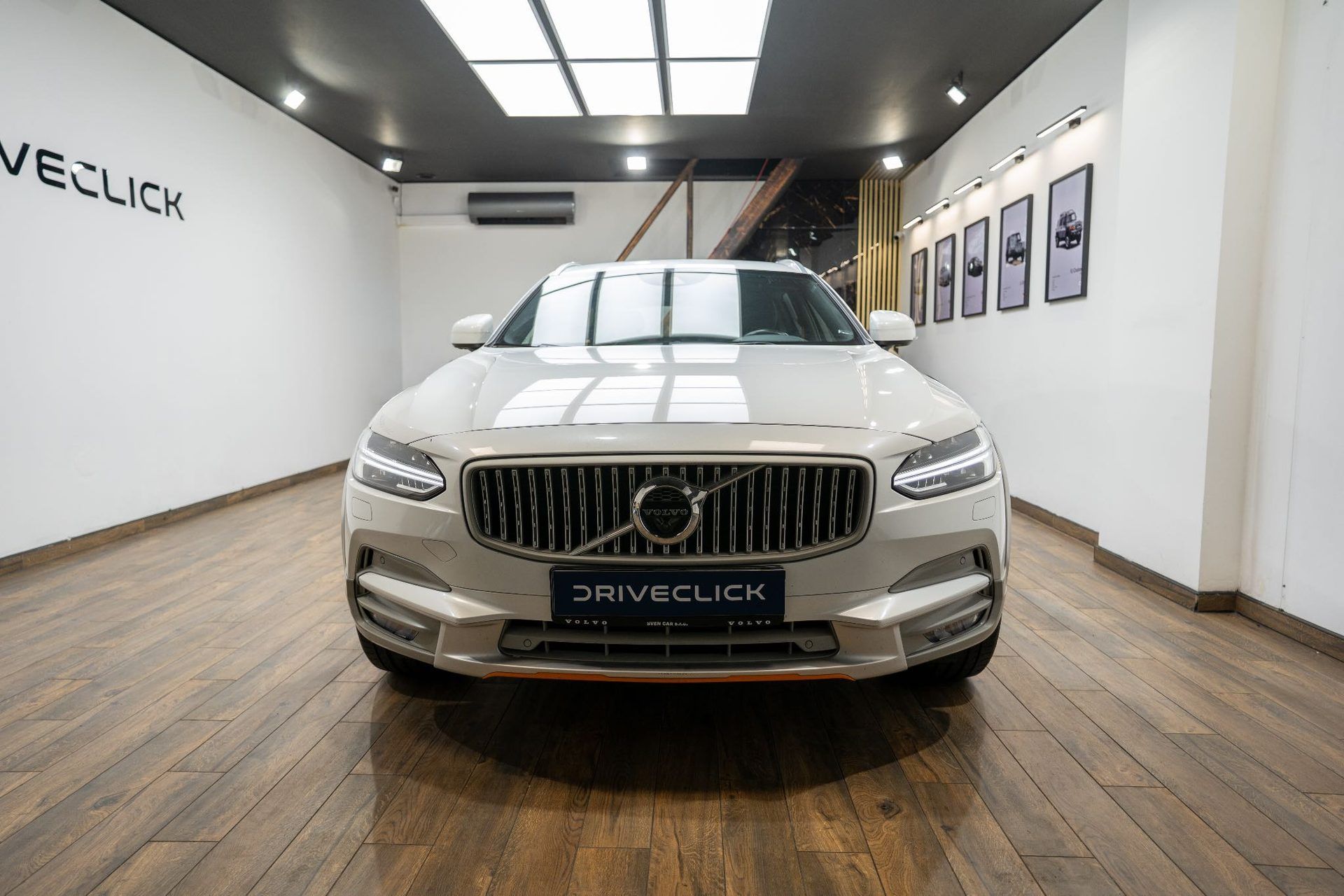 Volvo V90, Cross Country 2.0 140 kW - fotka 2