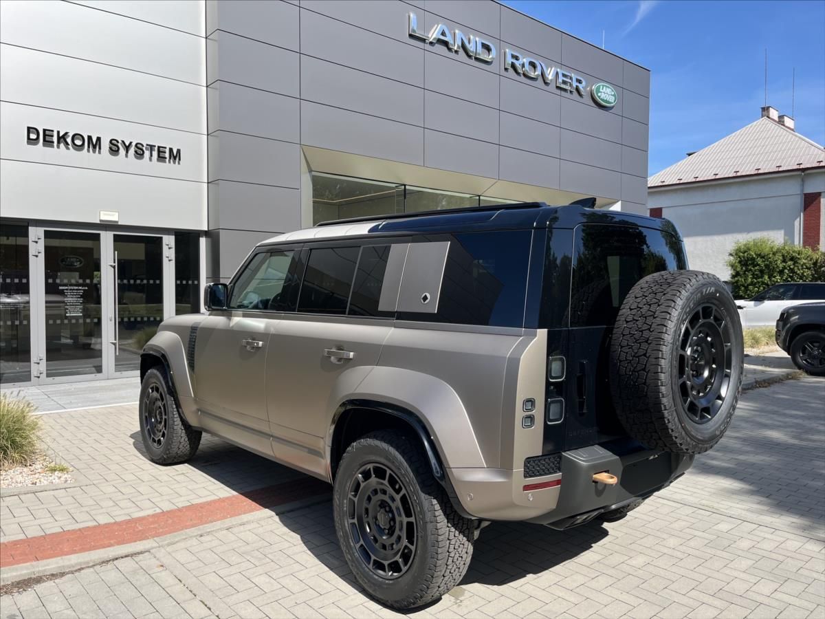 Land Rover Defender, 4,4 110 OCTA P635 V8 AWD - fotka 4