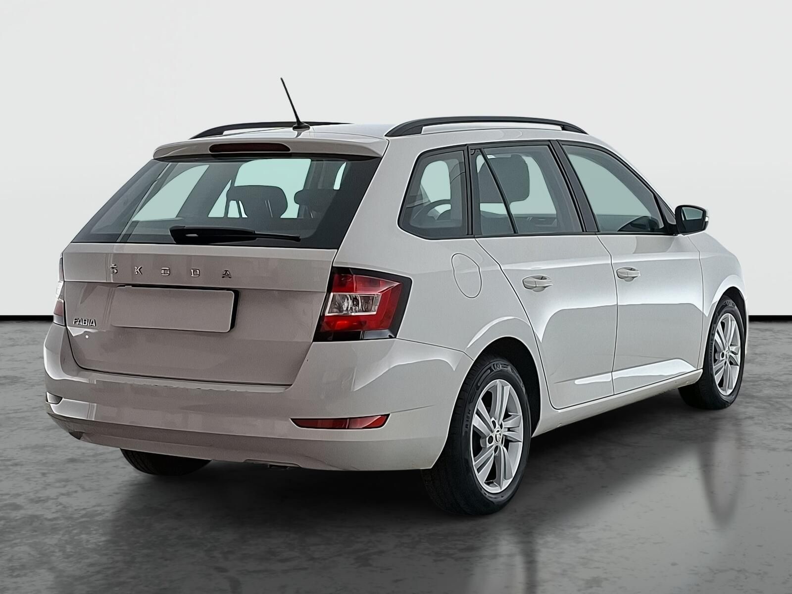 Škoda Fabia, 1.0 TSI, Ambition, ČR,1.maj - fotka 5