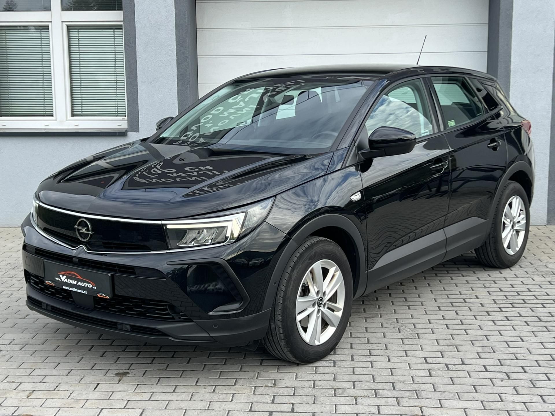 Opel Grandland, 1.5CDTi 96kW AUTOMAT ČR NOVÉ - fotka 2