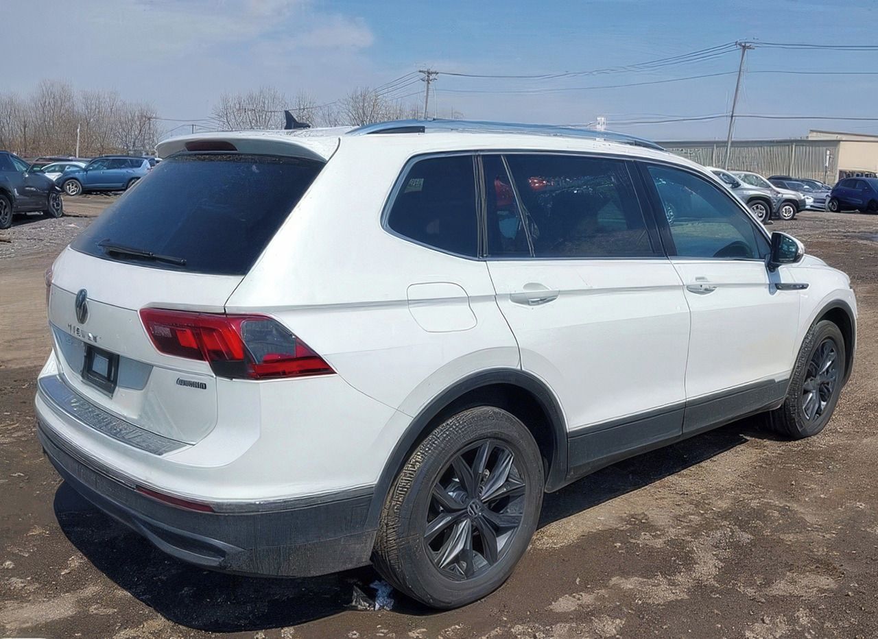 Volkswagen Tiguan, Auto na cestě - fotka 4