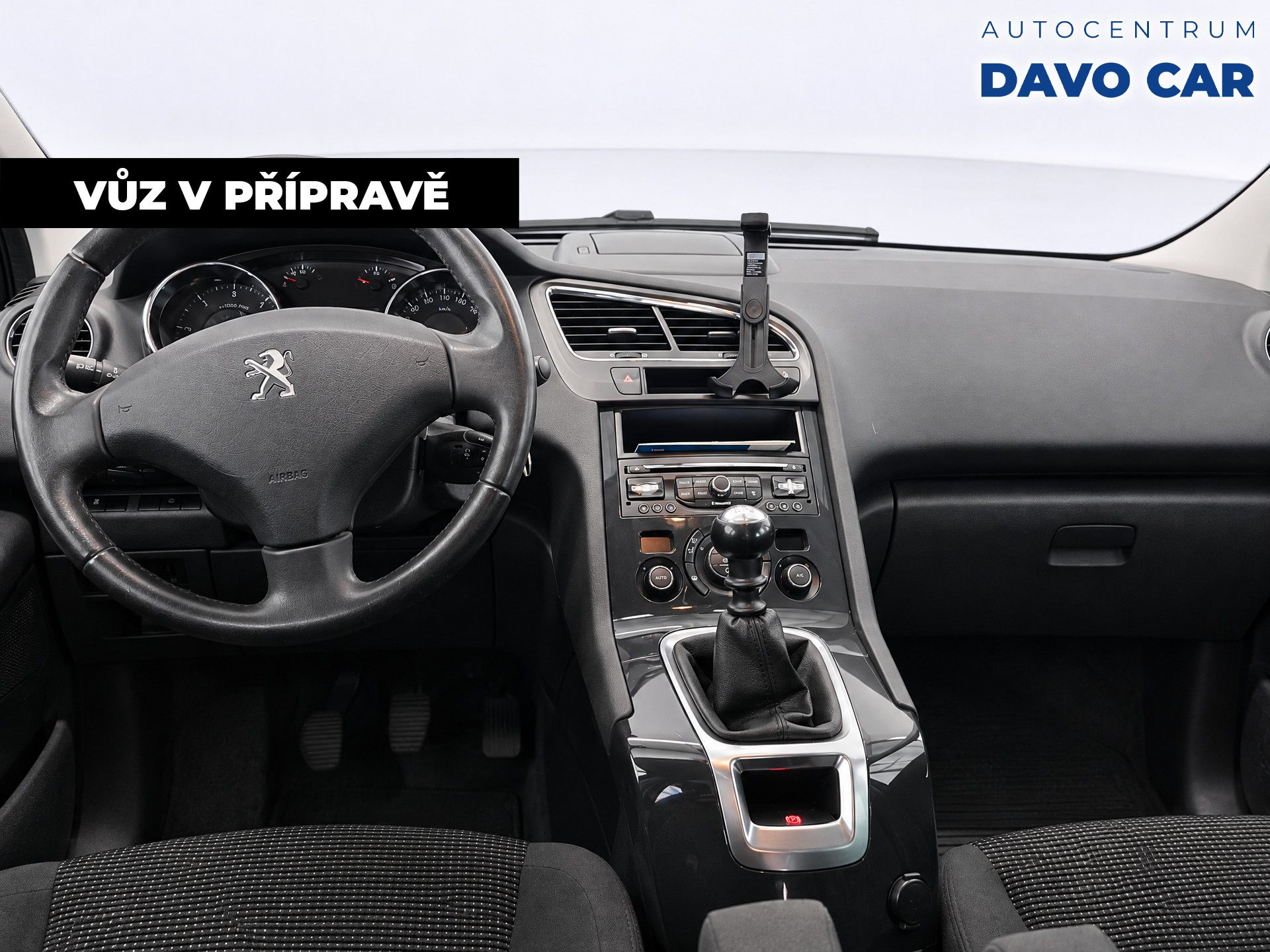 Peugeot 5008, 1,6 HDI 120k CZ Allure 7-Míst - fotka 3