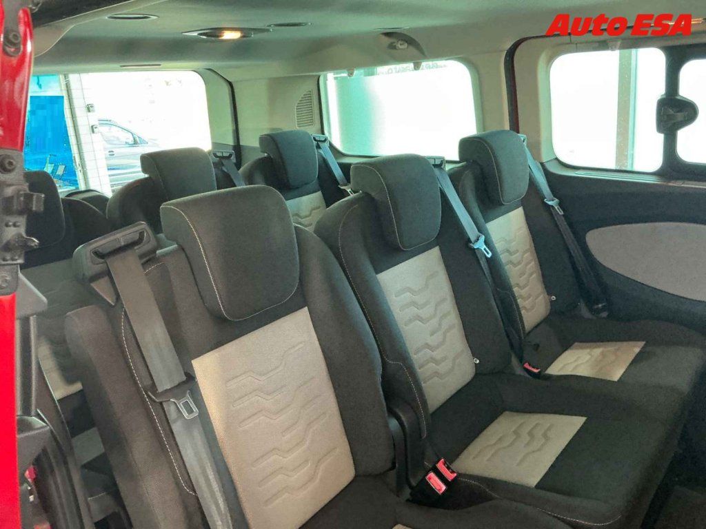 Ford Tourneo Custom, 2.2TDCi 8míst,Limited - fotka 6