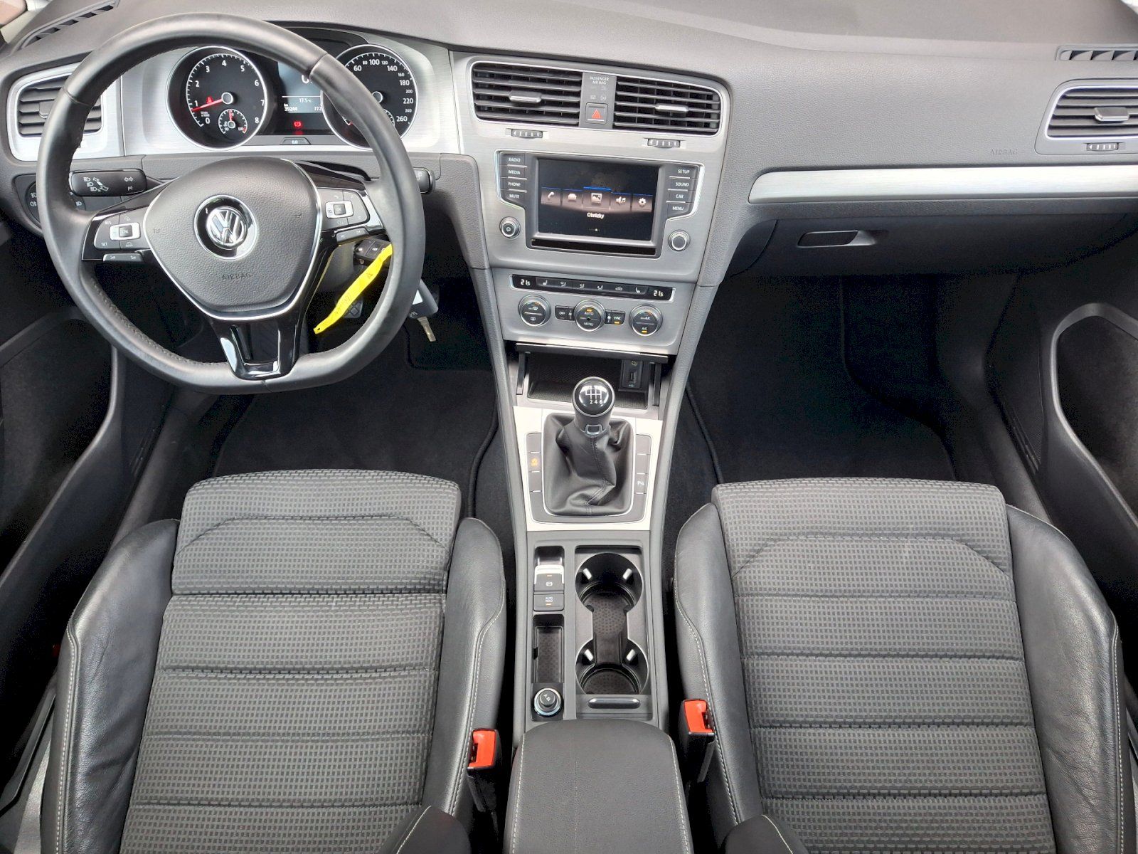 Volkswagen Golf, Comfort 1,4TSi 92kW - fotka 5