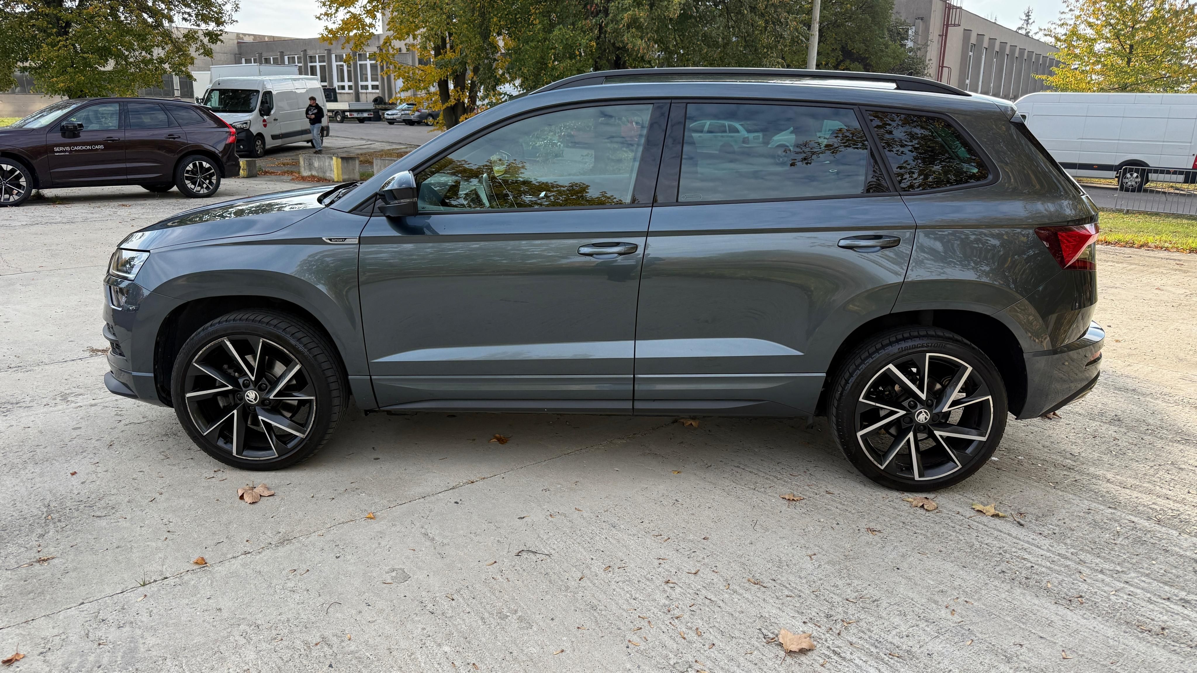 Škoda Karoq, SPORTLINE 1,5TSI 110kW DSG/TAŽ - fotka 2