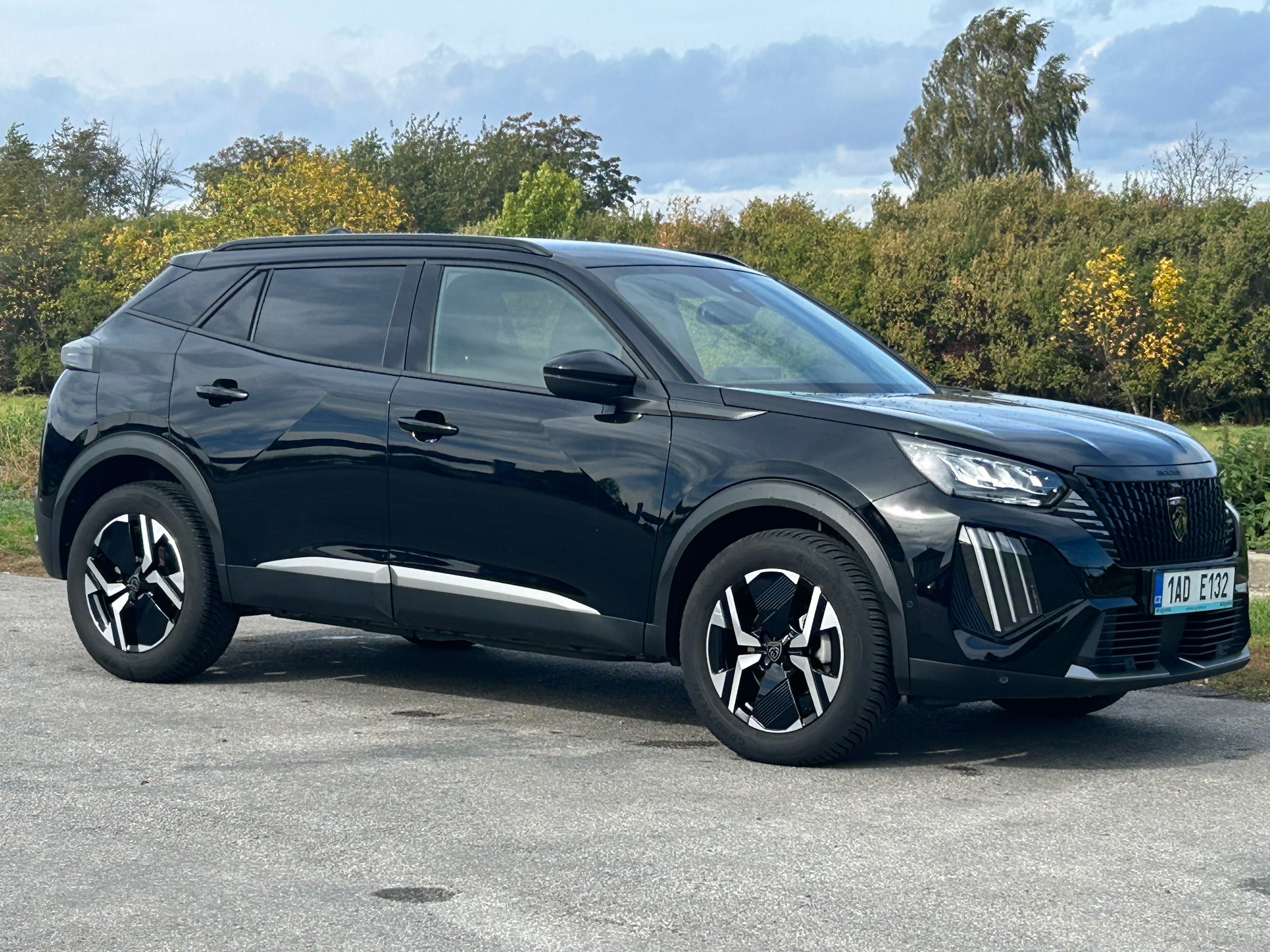 Peugeot 2008, 1.2PT Aut/8st. ALLURE ČR 1.maj - fotka 4