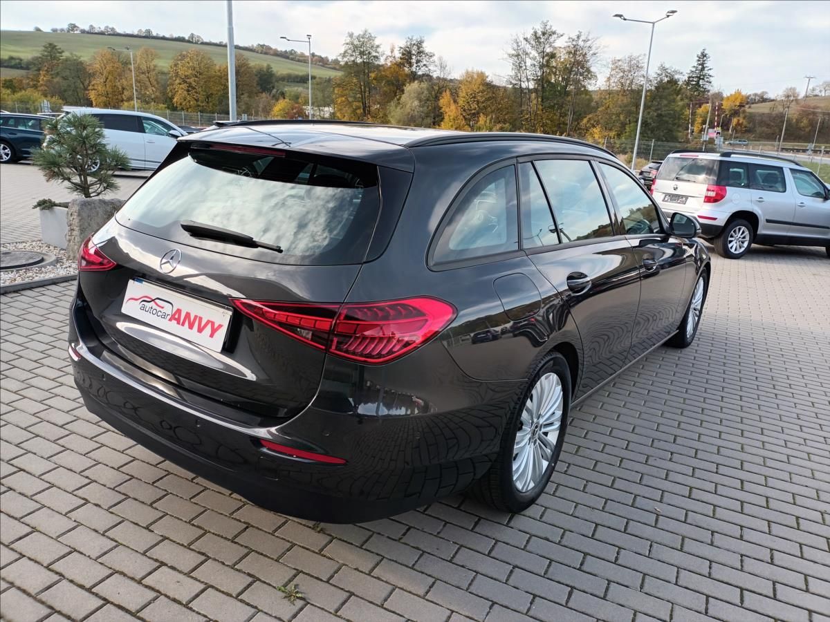 Mercedes-Benz Třídy C, 2,0 220d,147kW,ČR,NAVI,360, - fotka 5