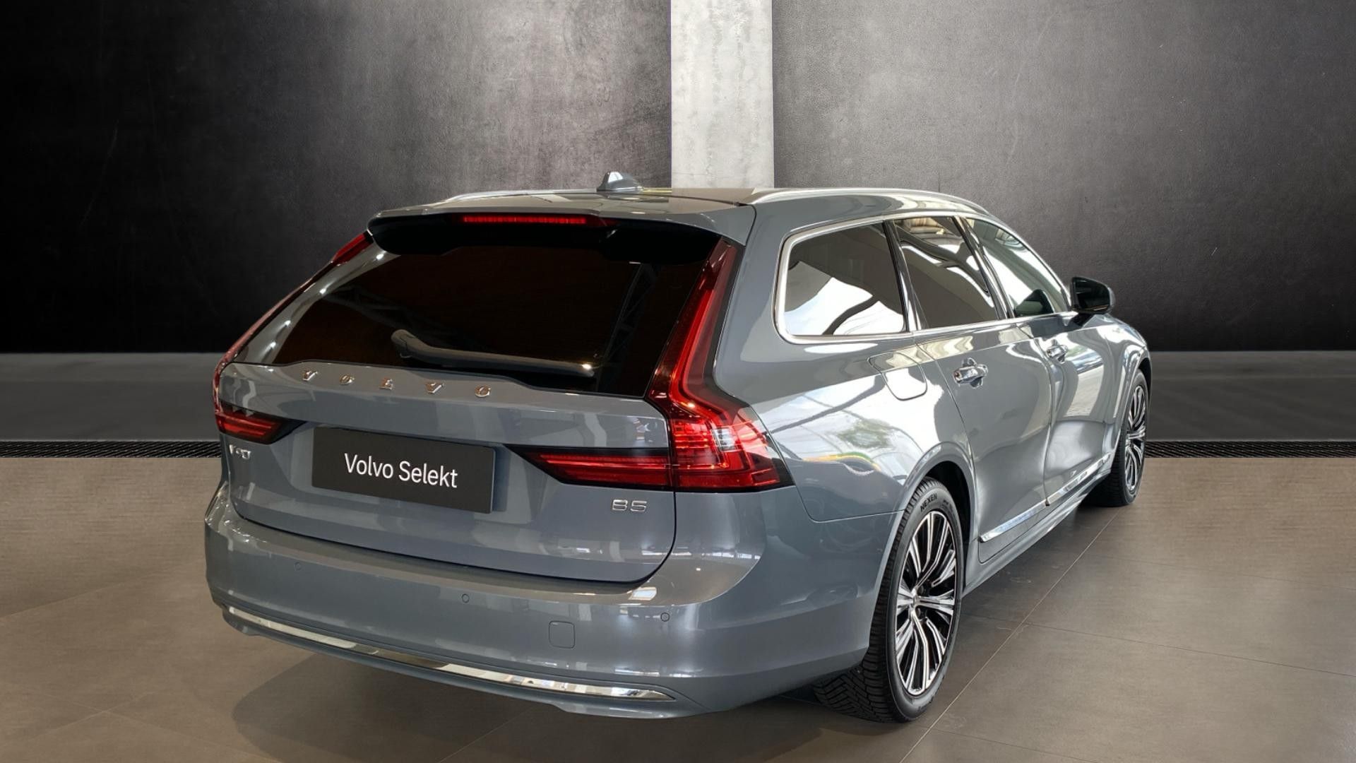 Volvo V90, INSCRIPTION, B5 FWD, 184+10 kW - fotka 3