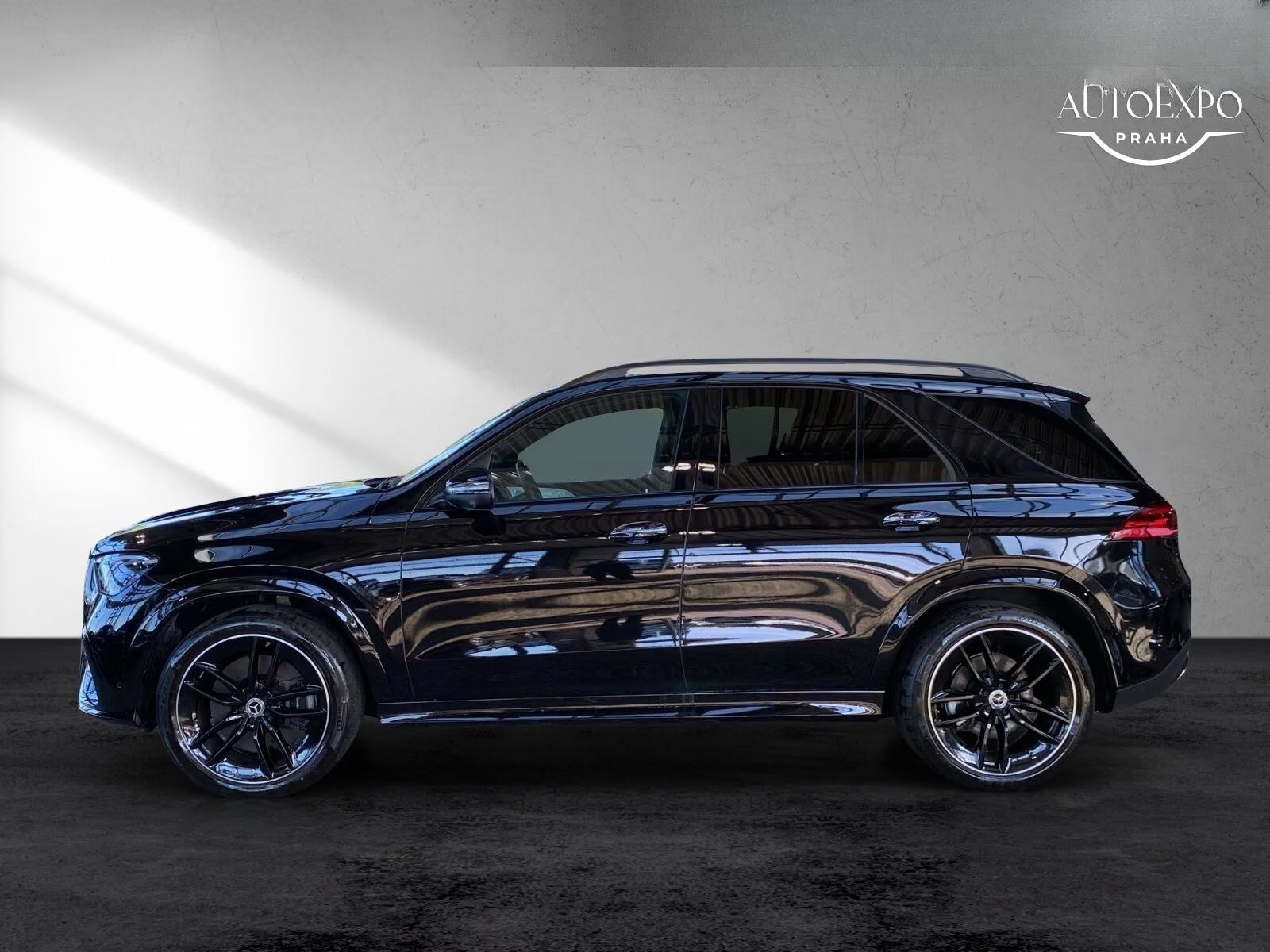 Mercedes-Benz GLE, 450d 4Matic* AMG Line* - fotka 5