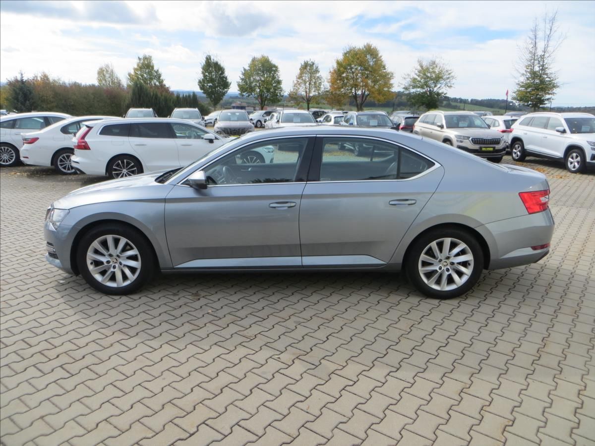 Škoda Superb, 1,5 TSI 110kW Style - fotka 4