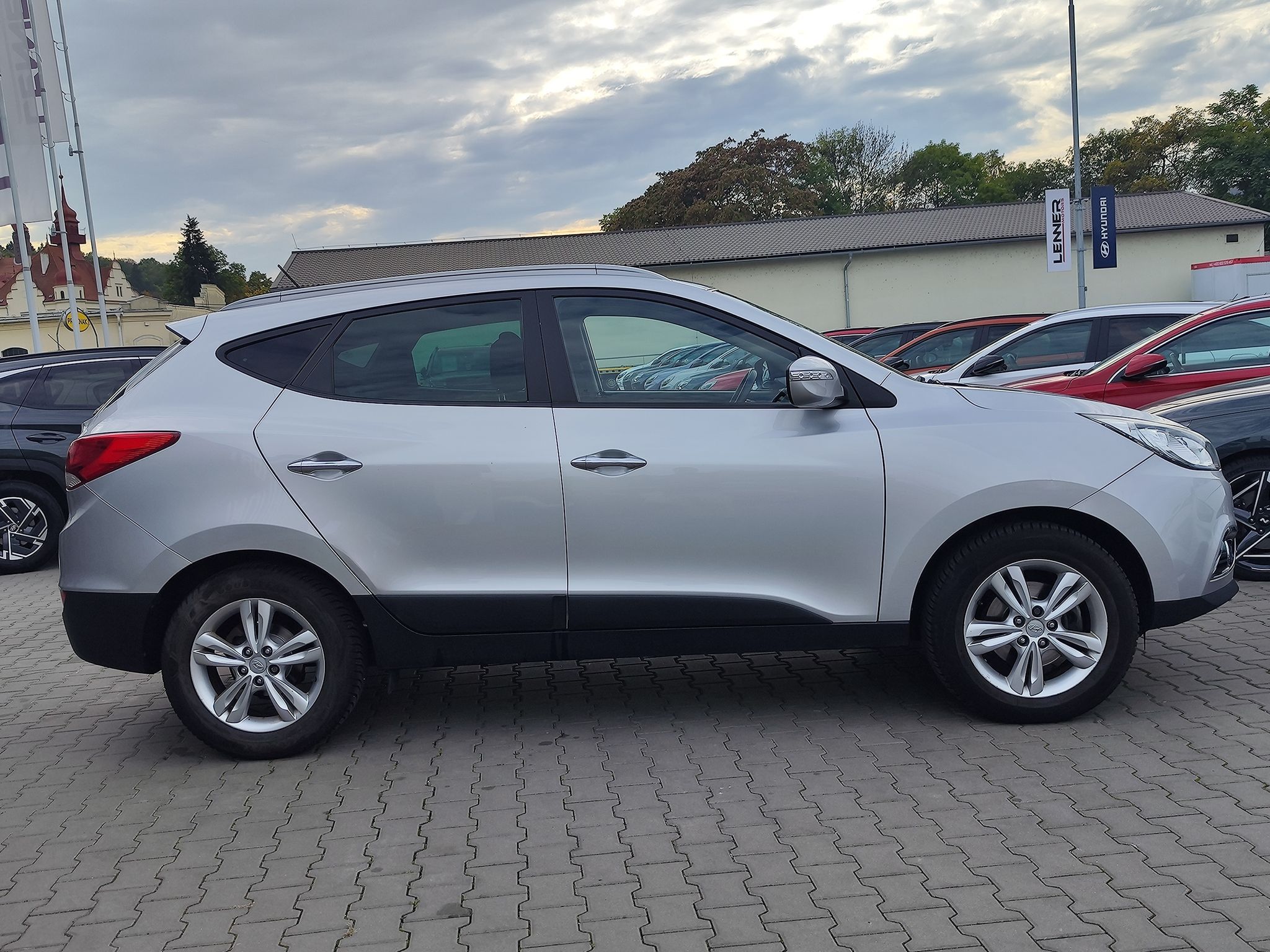 Hyundai ix35, 2.0 CRDI/100kW Style - fotka 4