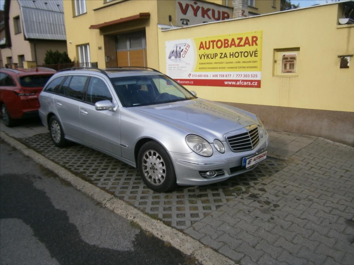 Mercedes-Benz Třídy E, 3,0 CDI 320 4-MATIC 7 MÍST
