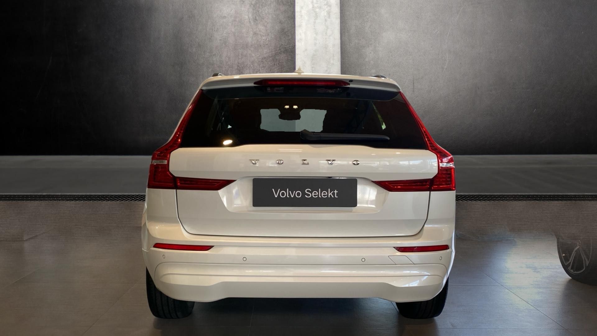 Volvo XC60, MOMENTUM PRO, B4 AWD, 145+10 k - fotka 4