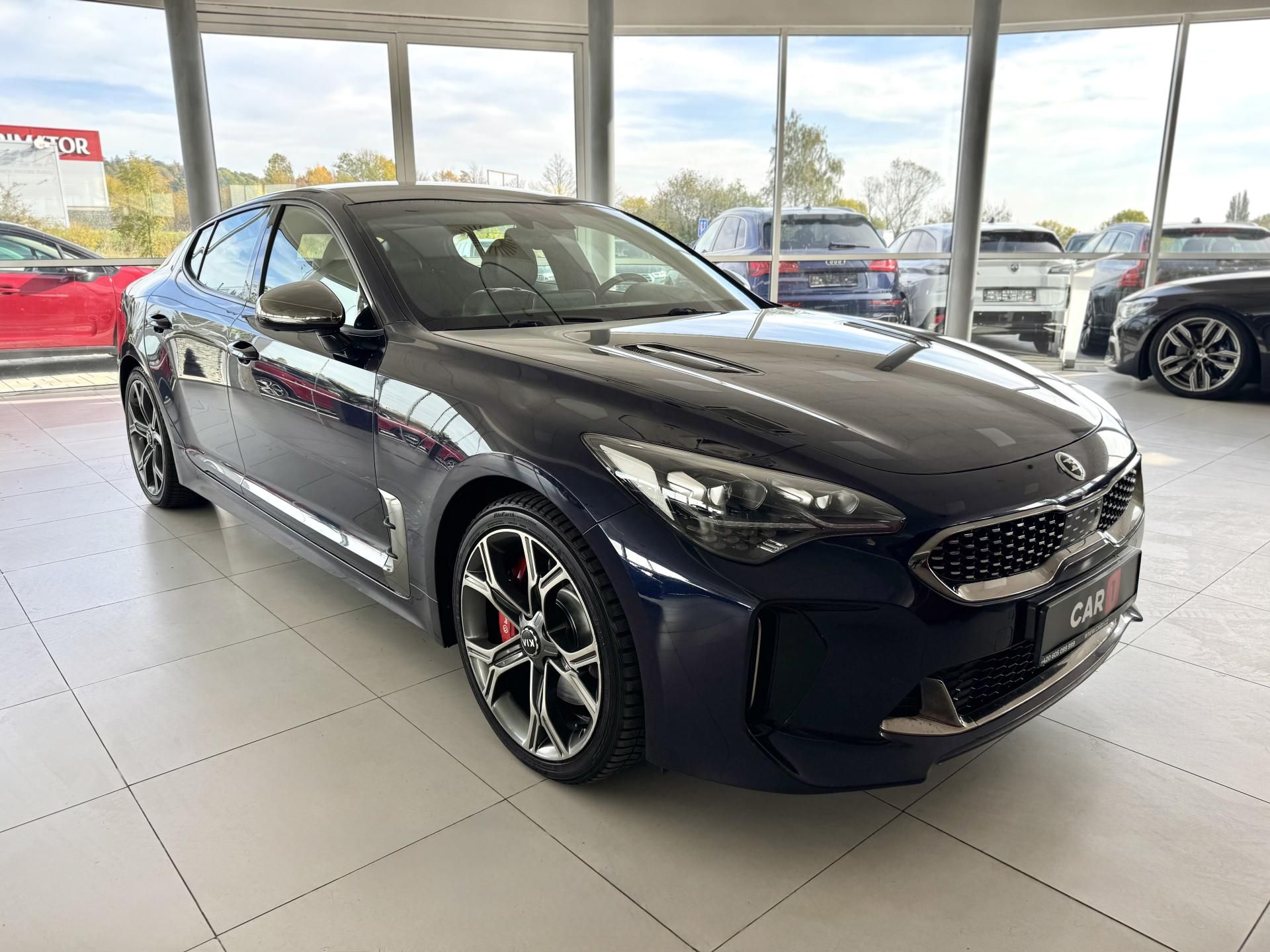 Kia Stinger, 3,3TGDI V6*4WD*HUD*360kam*DPH - fotka 4