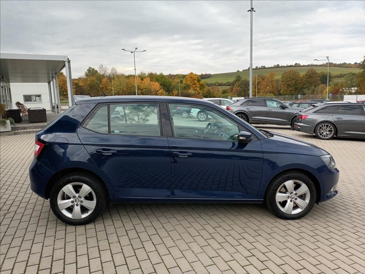 Škoda Fabia, 1,0 TSI,81KW,DIGIKLIMA,TEMPOMA - fotka 4