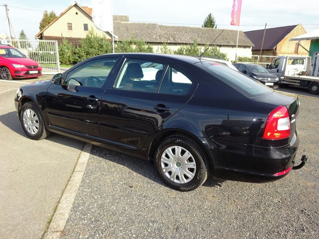Škoda Octavia, II Ambition 1,6 75kW-130.000km - fotka 6