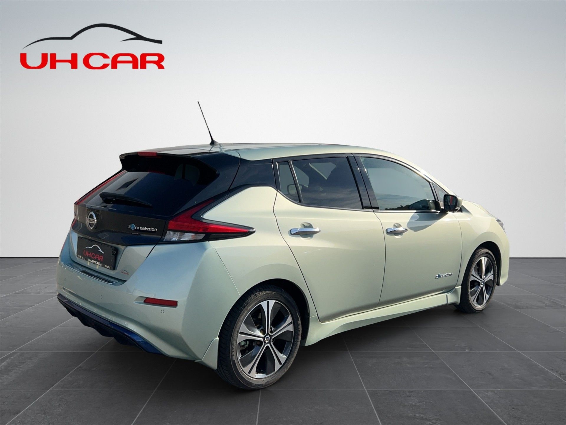 Nissan LEAF, electric  Zero Drive 110 KW Ed - fotka 5