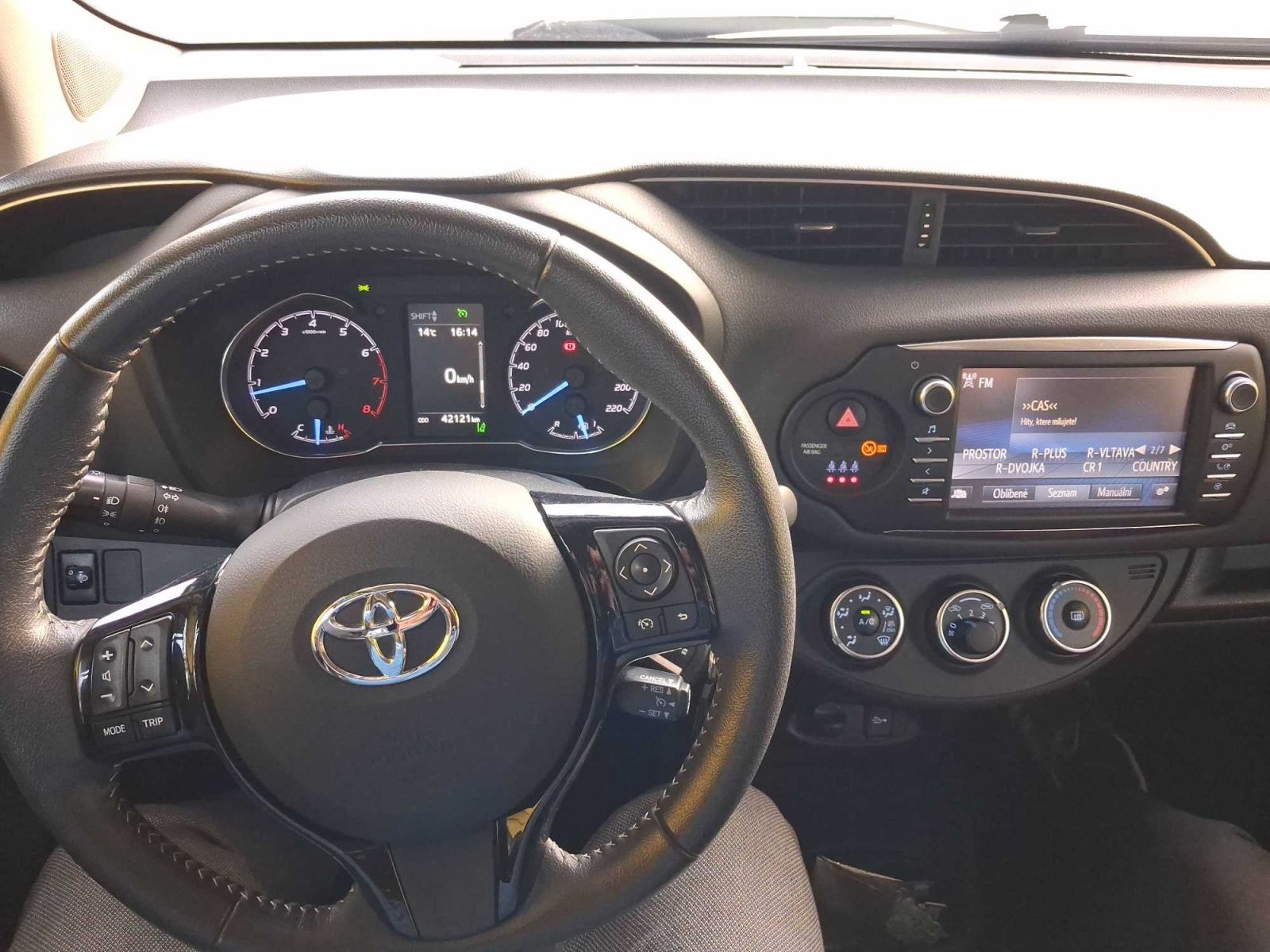 Toyota Yaris, 1.5 Dual VVT-i, ČR,1.maj - fotka 3