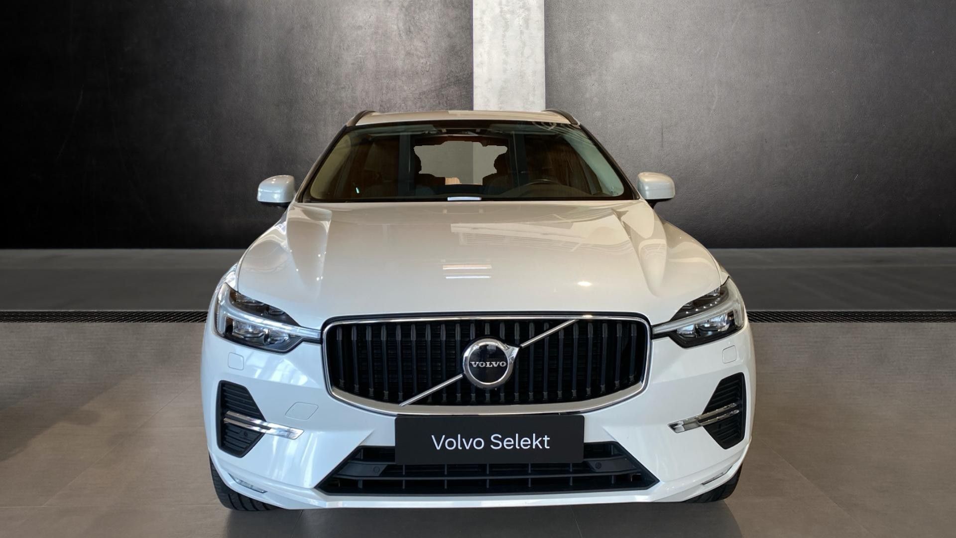 Volvo XC60, MOMENTUM PRO, B4 AWD, 145+10 k - fotka 2