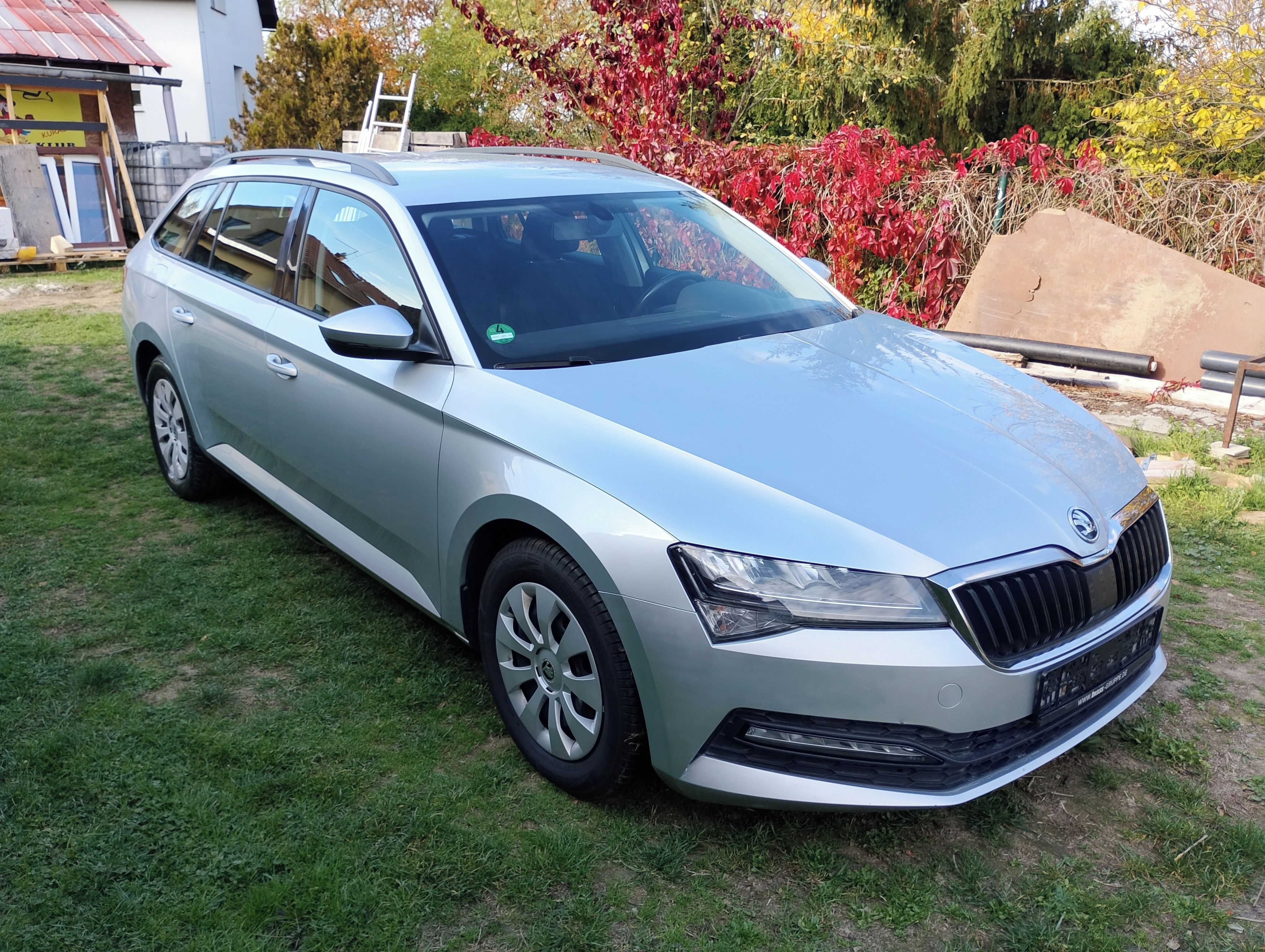 Škoda Superb, LED TAŽNÉ 2 SADY KOL SERVISKA - fotka 2