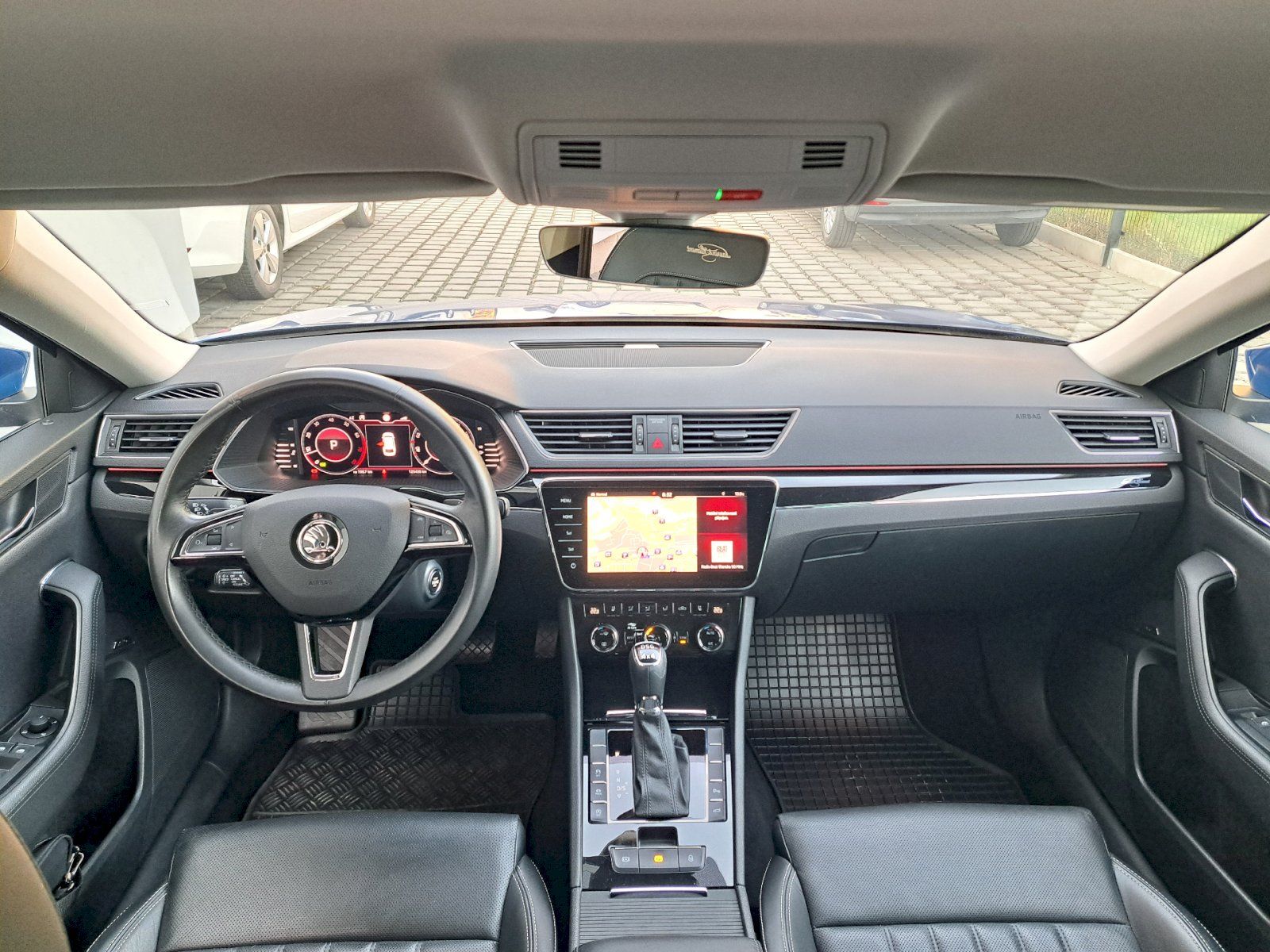 Škoda Superb, 2,0TSI 200kW 4x4 DSG L&K - fotka 5