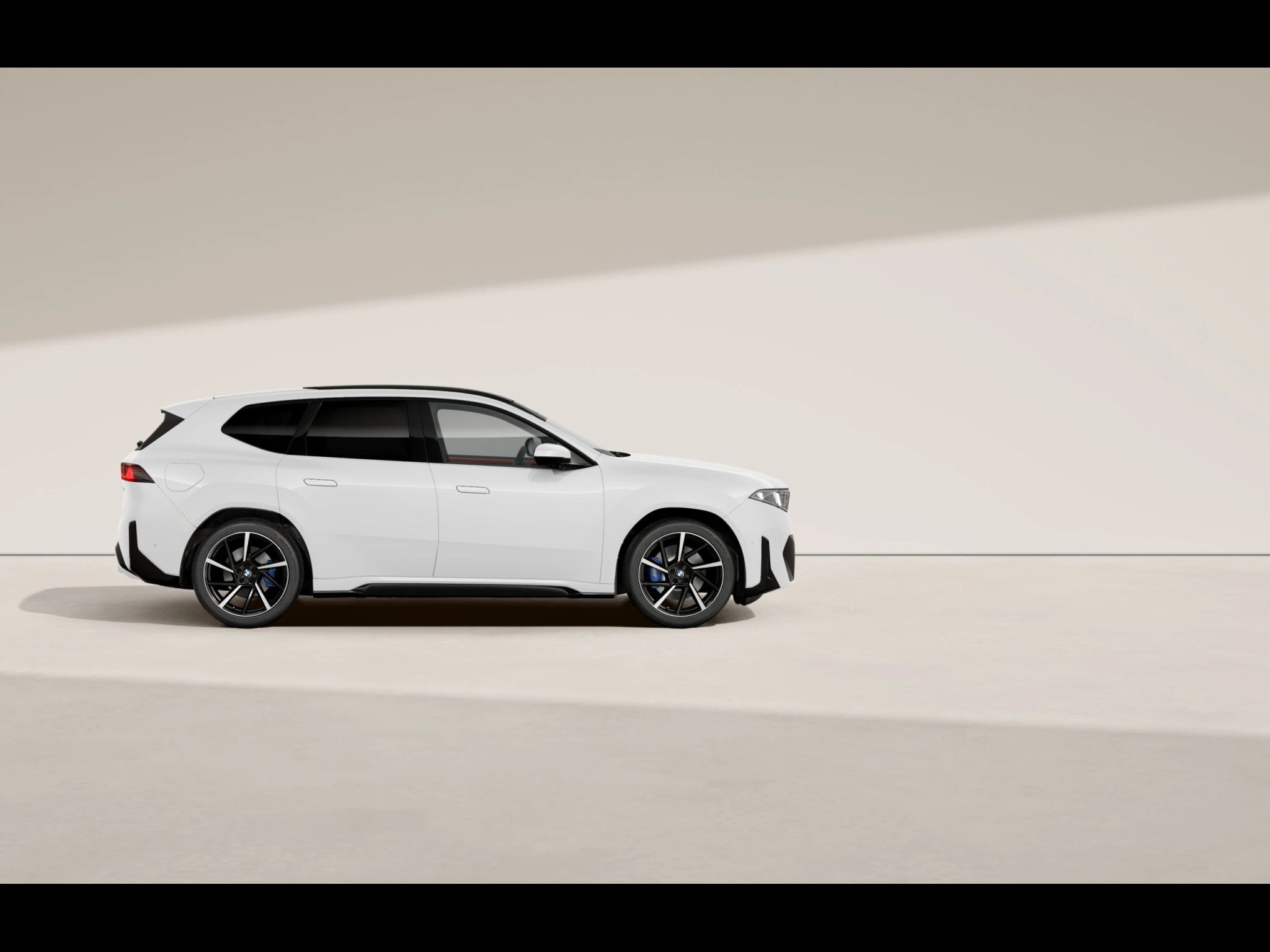 BMW iX3, 50 xDrive - fotka 2