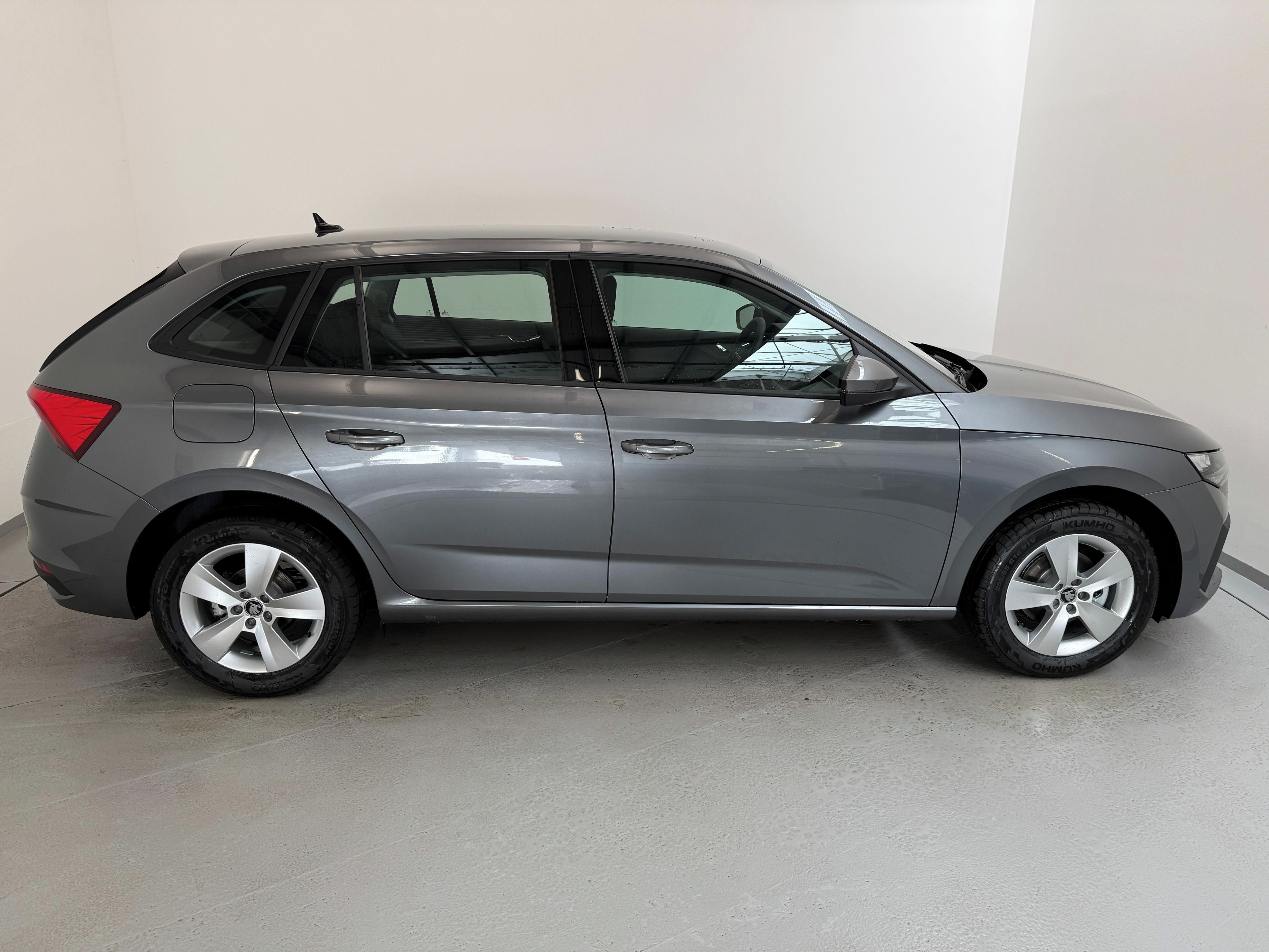 Škoda Scala, Classic 1,0 TSI 85 kW 7 DSG - fotka 6