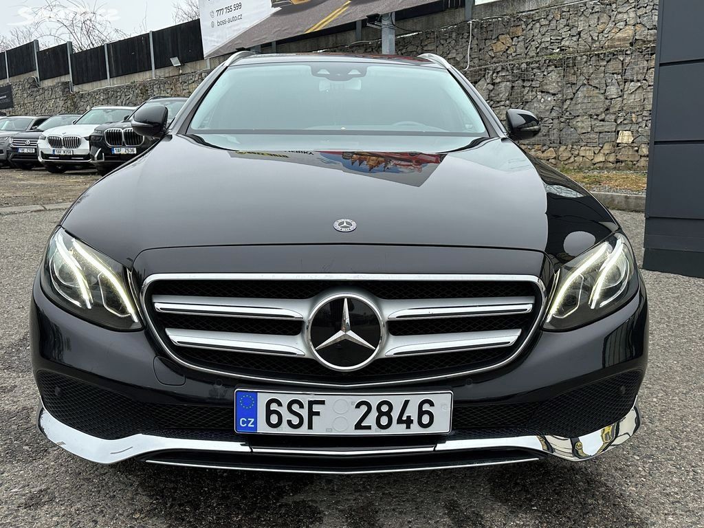Mercedes-Benz Třídy E, Mercedes-Benz E 220 w213 9G-tr - fotka 2