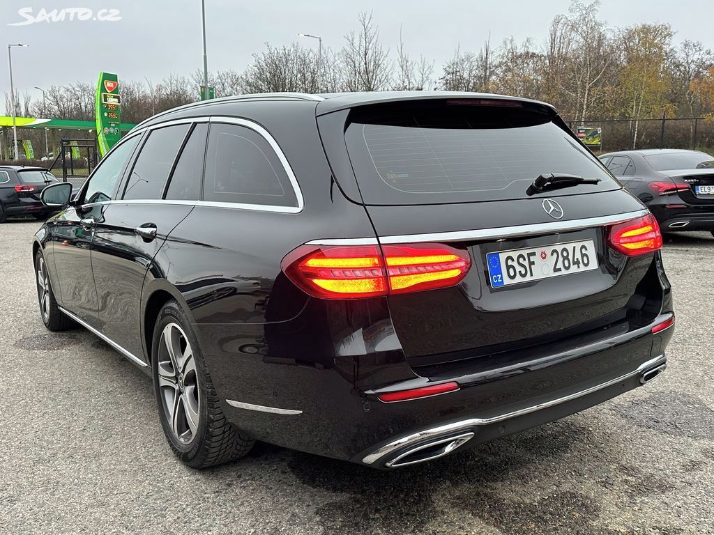 Mercedes-Benz Třídy E, Mercedes-Benz E 220 w213 9G-tr - fotka 4