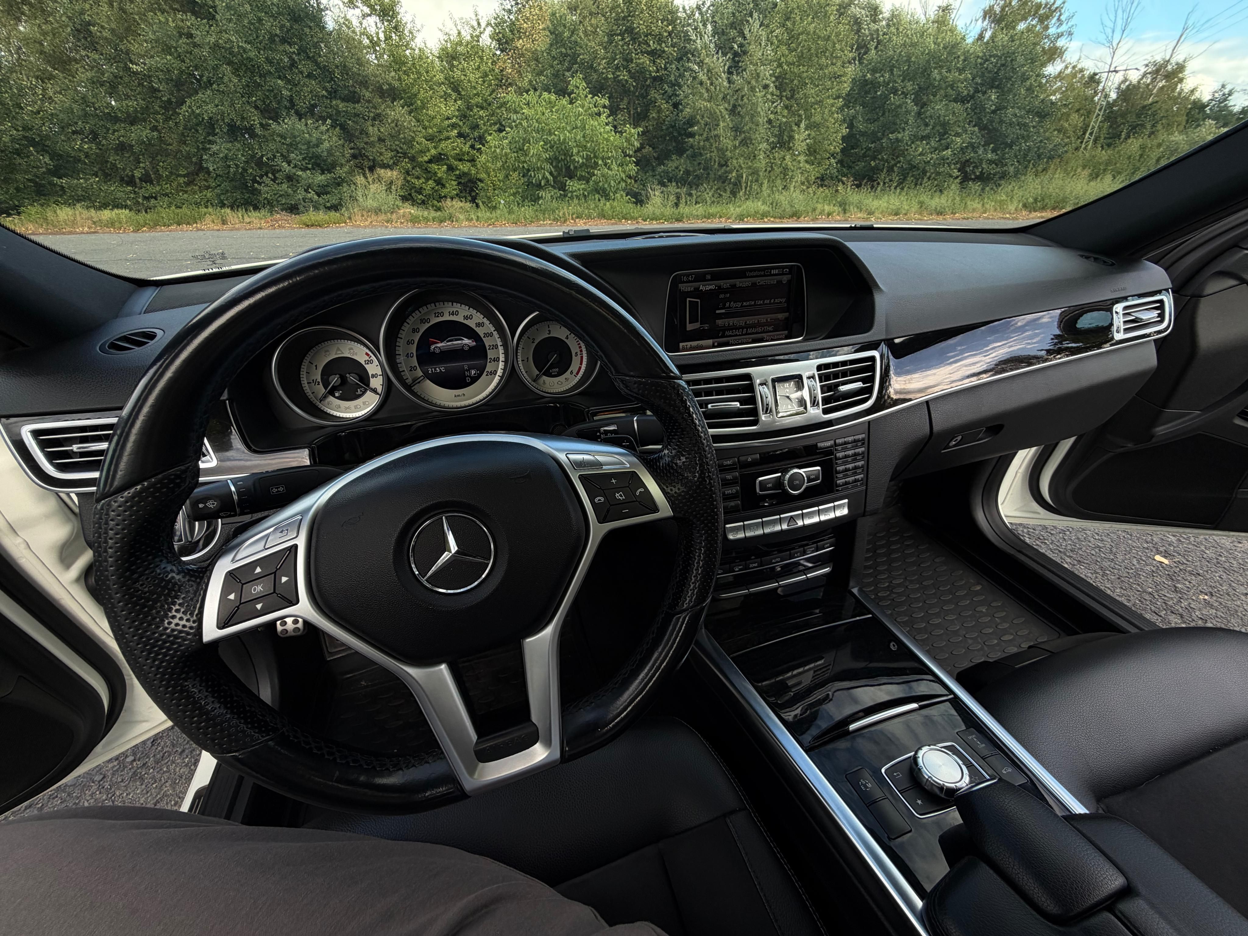 Mercedes-Benz Třídy E, 3.0CDI - fotka 6