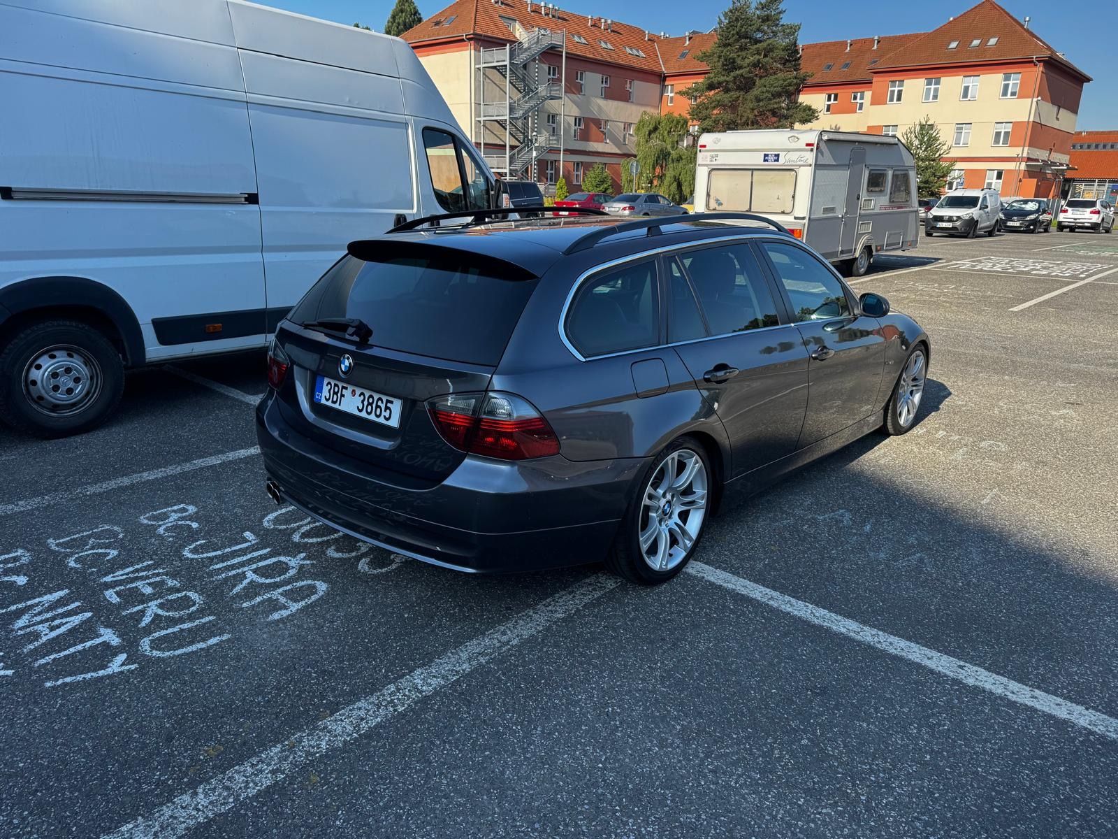 BMW Řada 3, BMW E91 330i - fotka 3