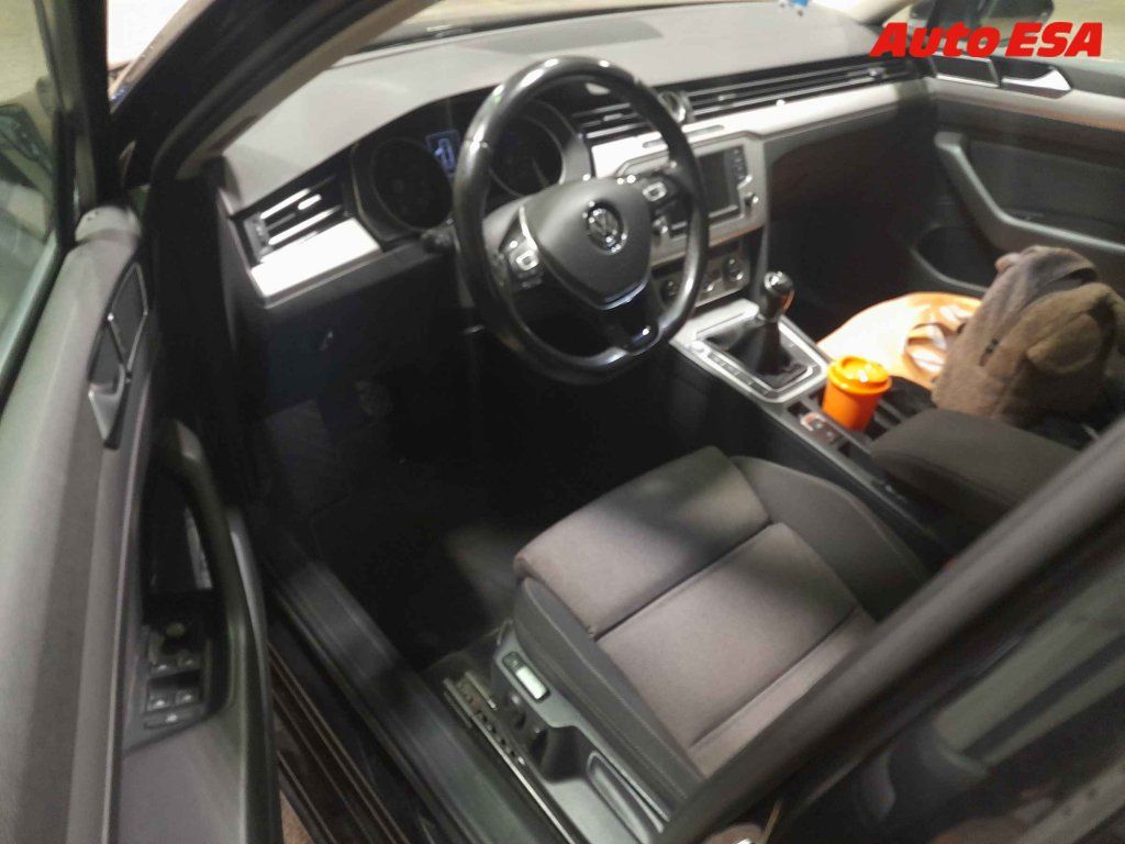 Volkswagen Passat, 1.4 - fotka 3