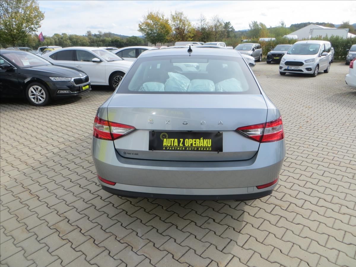 Škoda Superb, 1,5 TSI 110kW Style - fotka 6