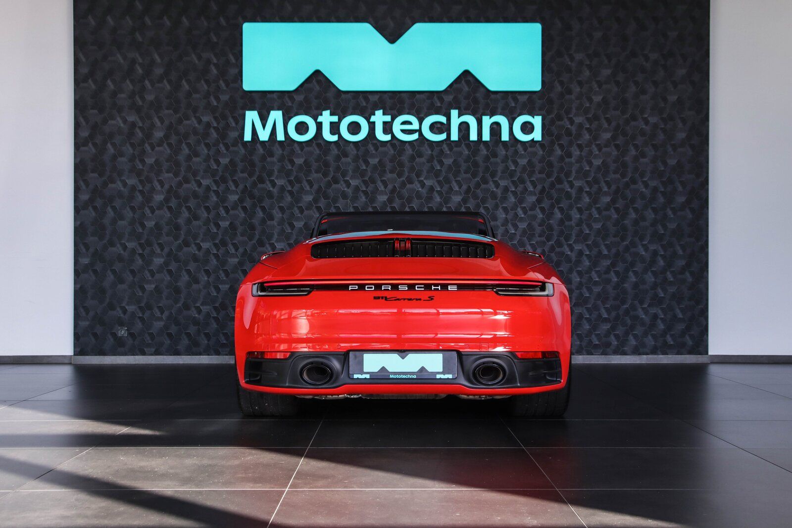 Porsche 911, Carrera S, Sport Chrono Paket - fotka 4