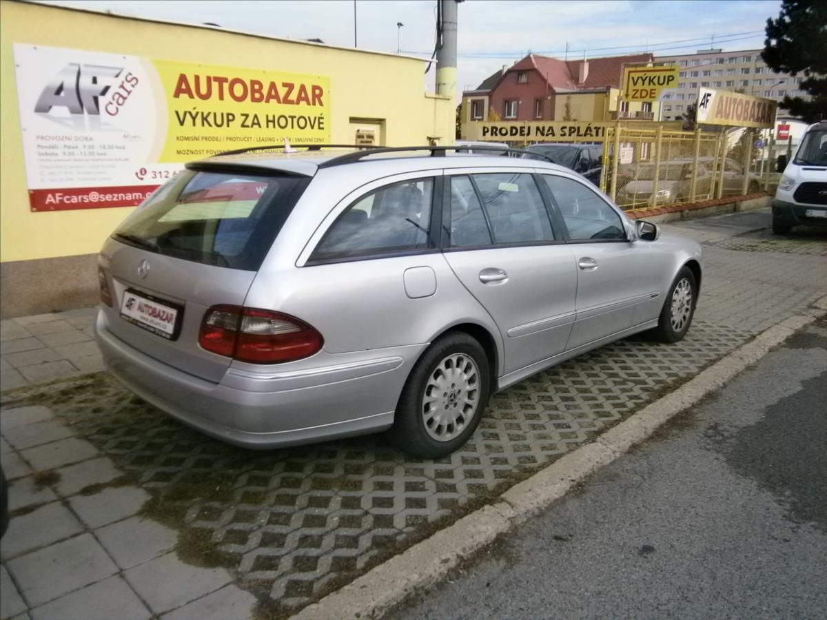 Mercedes-Benz Třídy E, 3,0 CDI 320 4-MATIC 7 MÍST - fotka 5