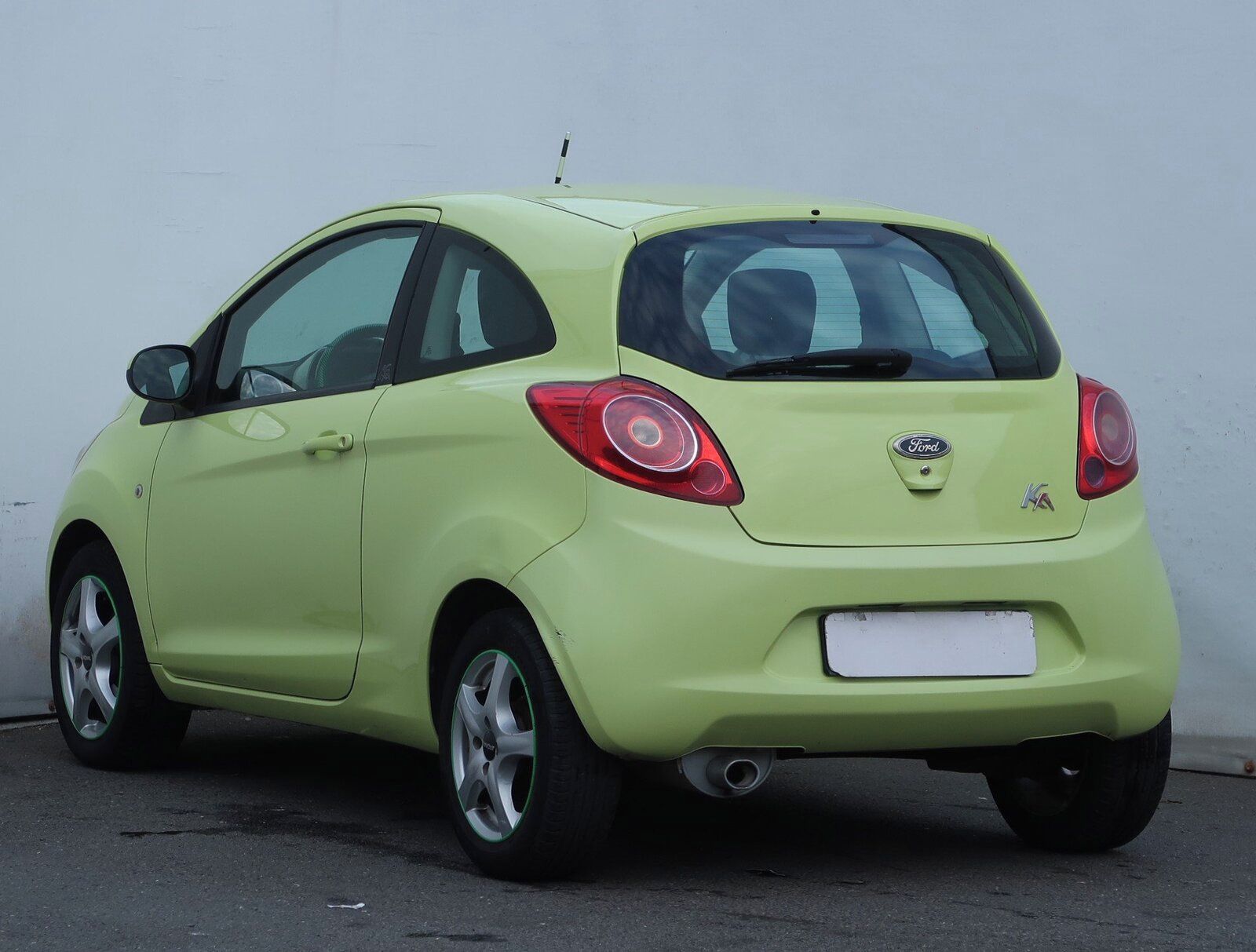 Ford Ka, 1.2 i, po STK, oblíbený vůz - fotka 4