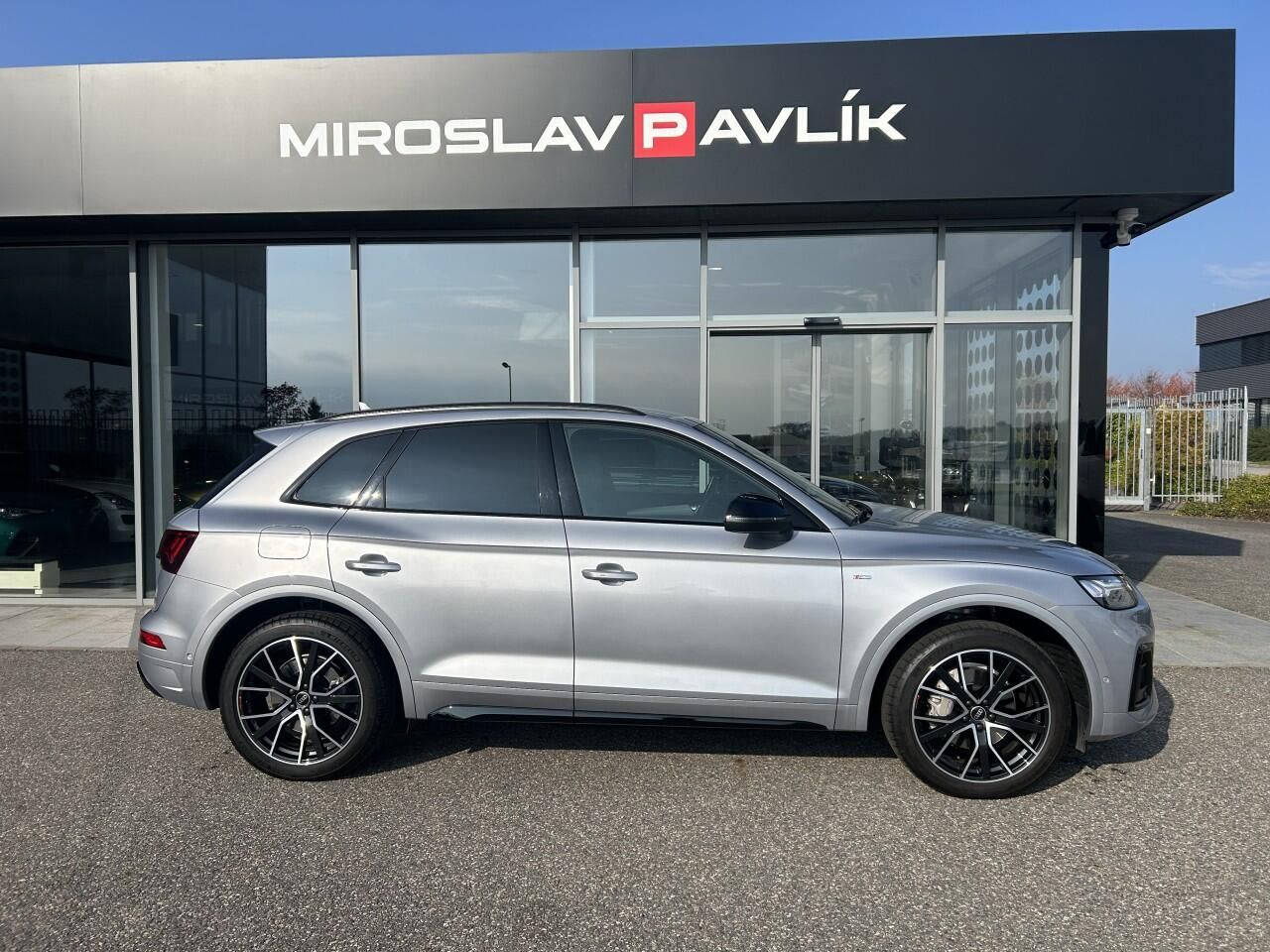Audi Q5, S line 40 TDI quattro ZÁRUKA - fotka 4