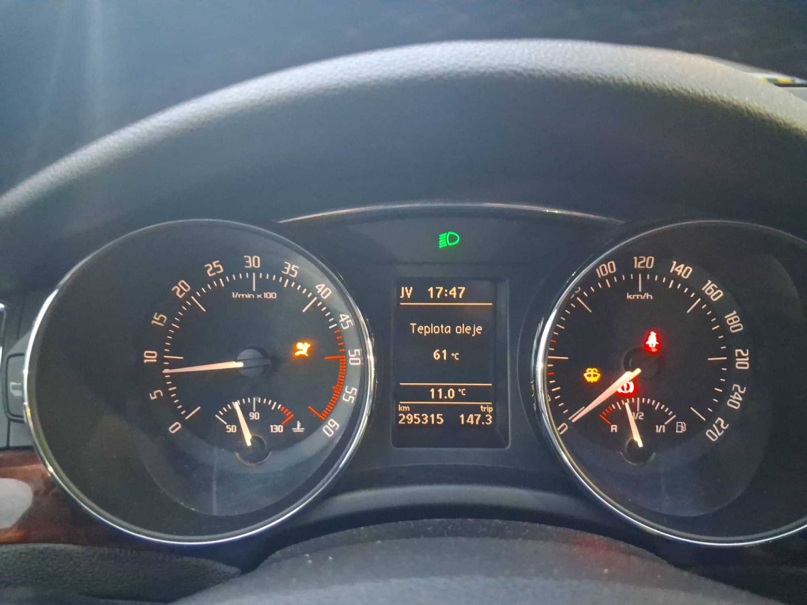 Škoda Superb, 2.0 TDI, Navi, Kožené sedačky - fotka 3