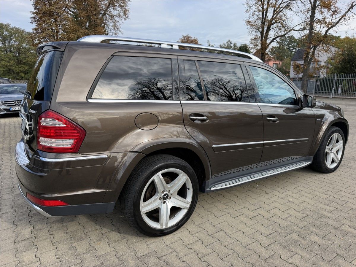 Mercedes-Benz GL, 350 CDI 4Matic AMG - fotka 5