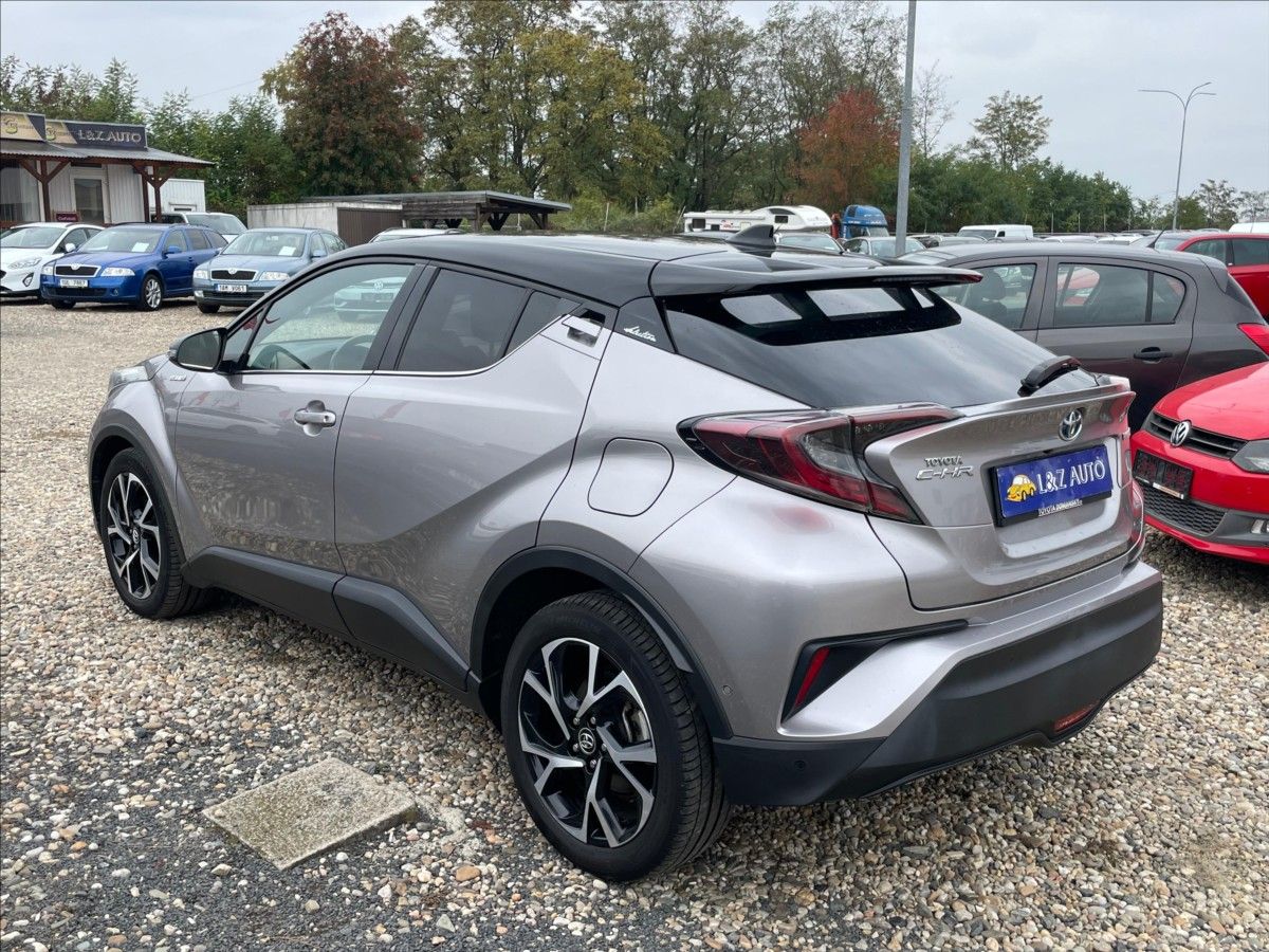 Toyota C-HR, 1,8 Hybrid - fotka 4