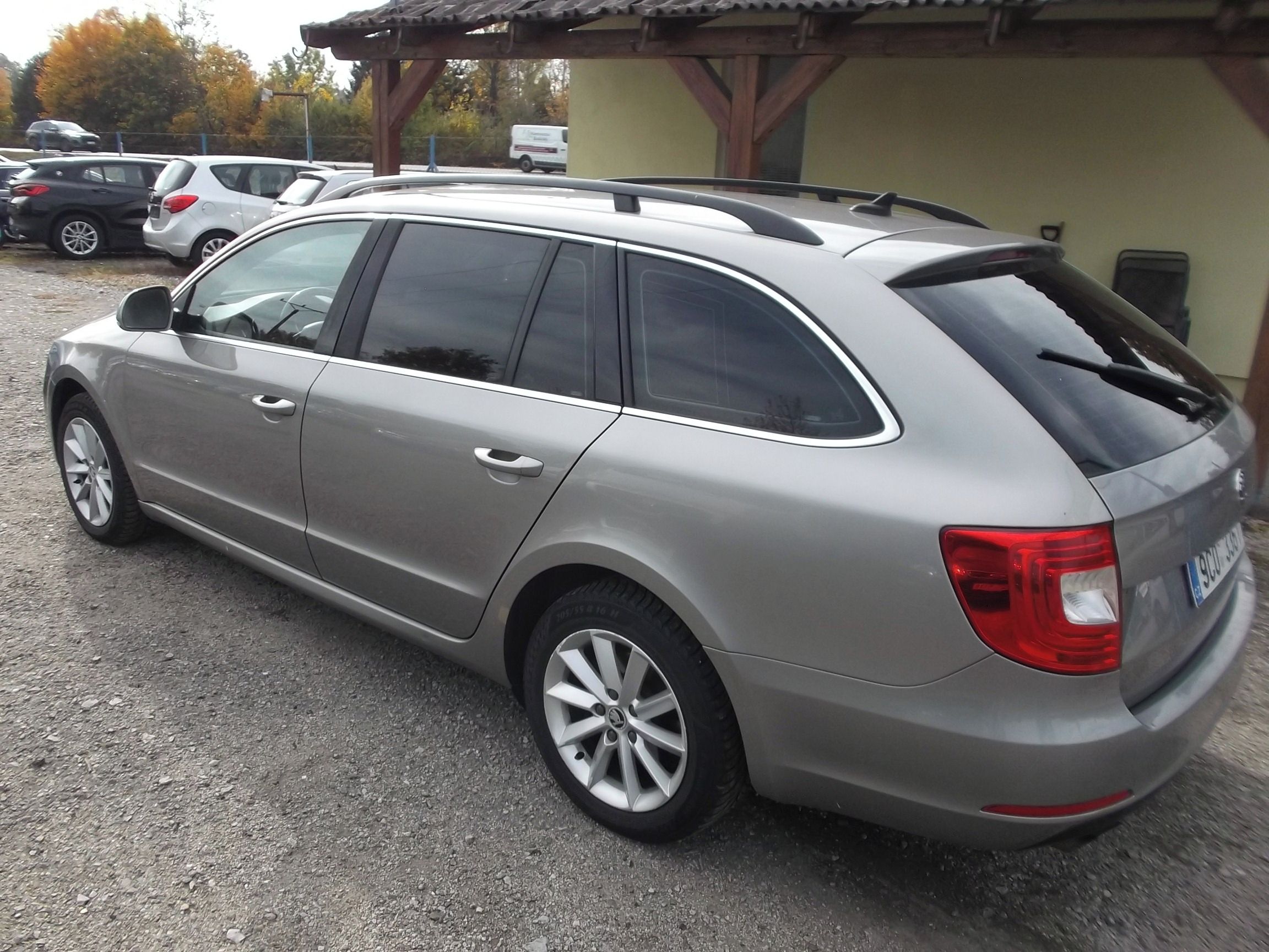 Škoda Superb, 1.6 TDI - fotka 2