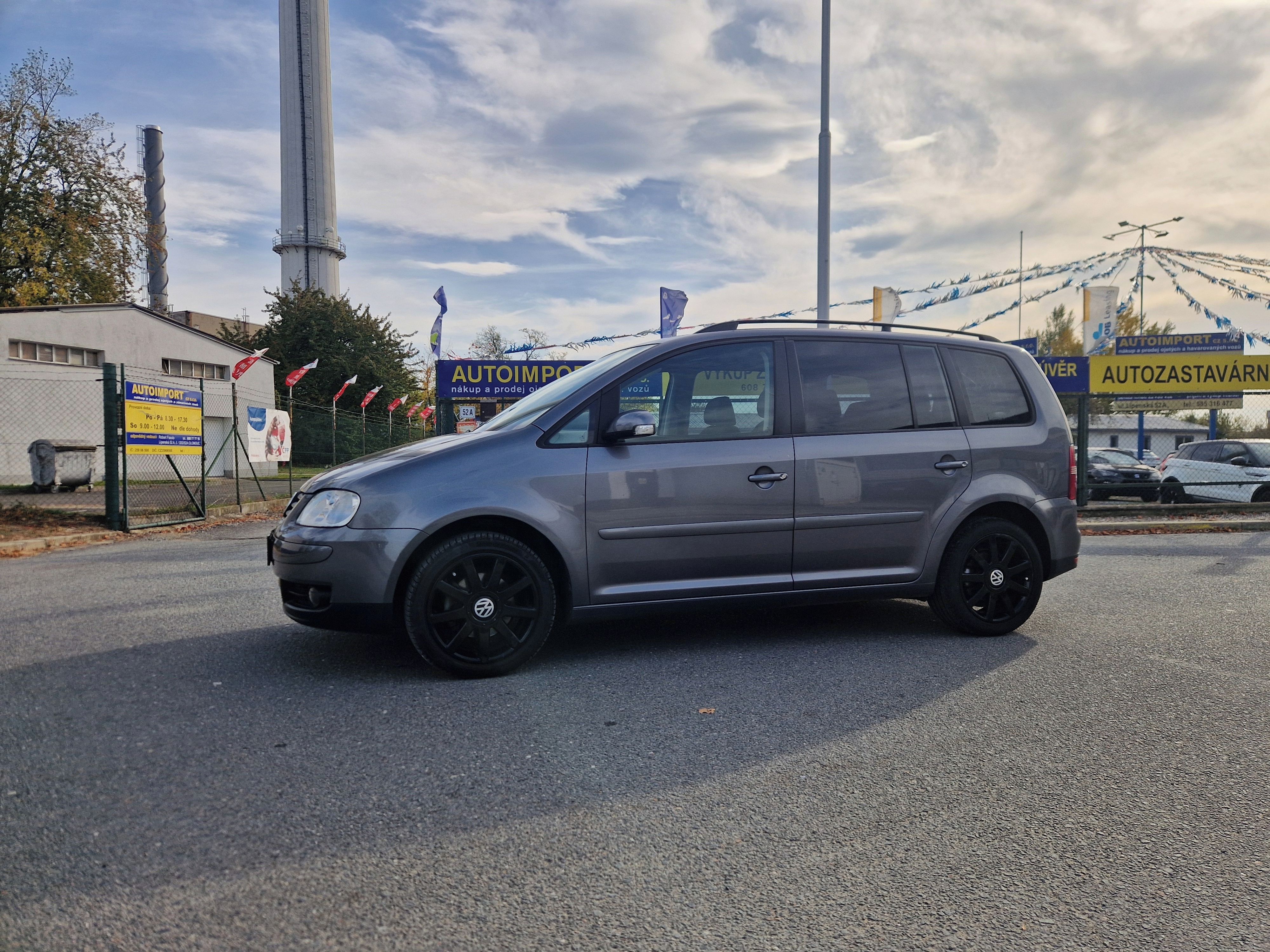 Volkswagen Touran, 1.9 TDI NAVI - fotka 2