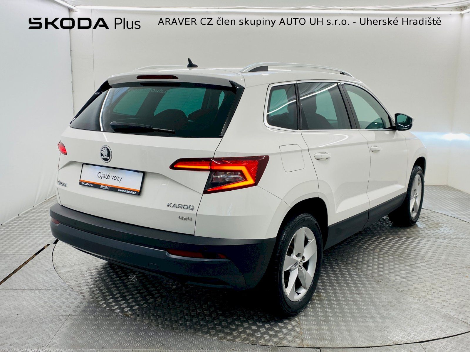 Škoda Karoq, 2.0 TDI DSG 4x4 Style - fotka 2