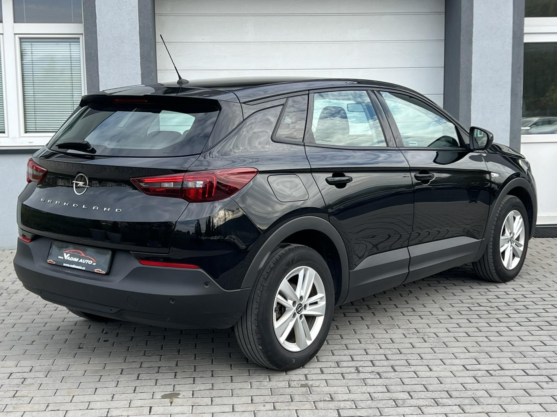 Opel Grandland, 1.5CDTi 96kW AUTOMAT ČR NOVÉ - fotka 3