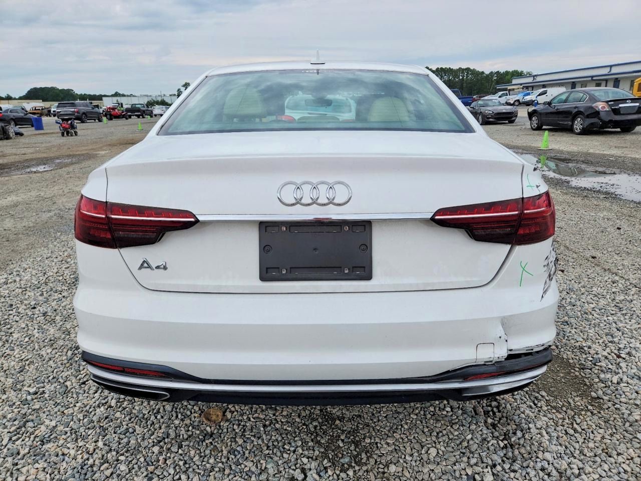 Audi A4, Auto na cestě - fotka 6