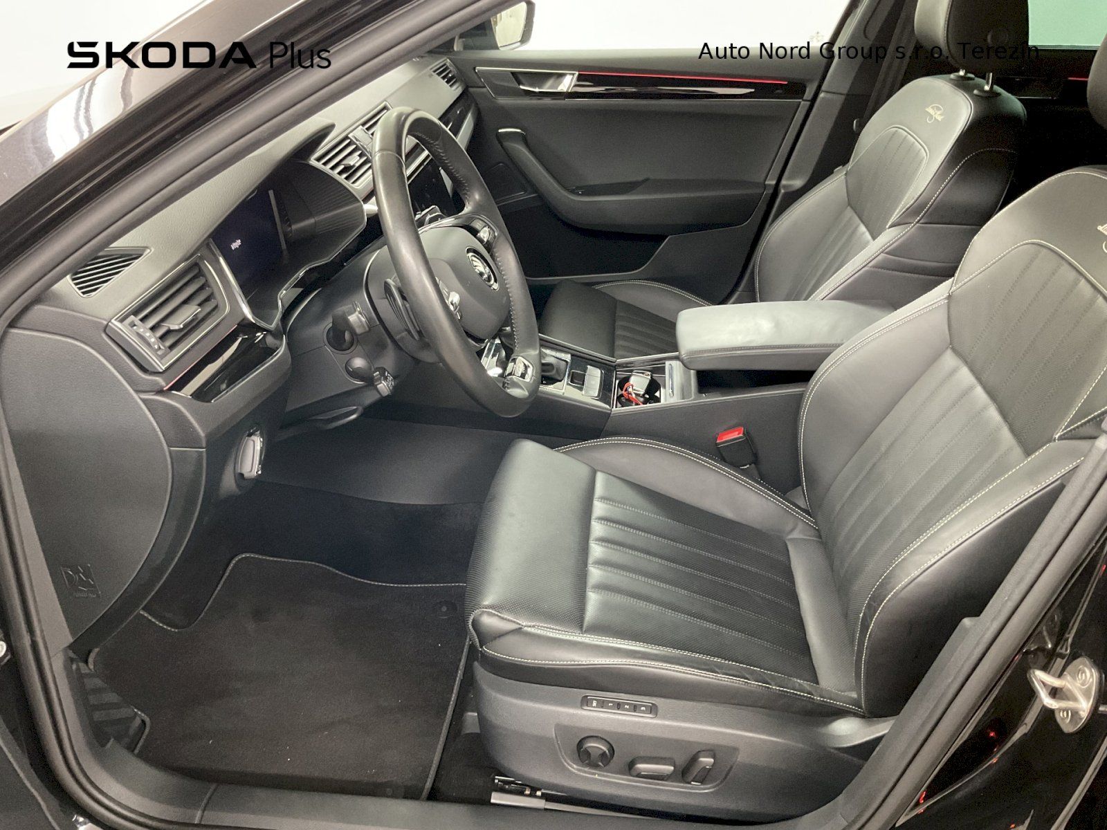 Škoda Superb, Laurin&Klement 2,0TDI 4x4 147k - fotka 5