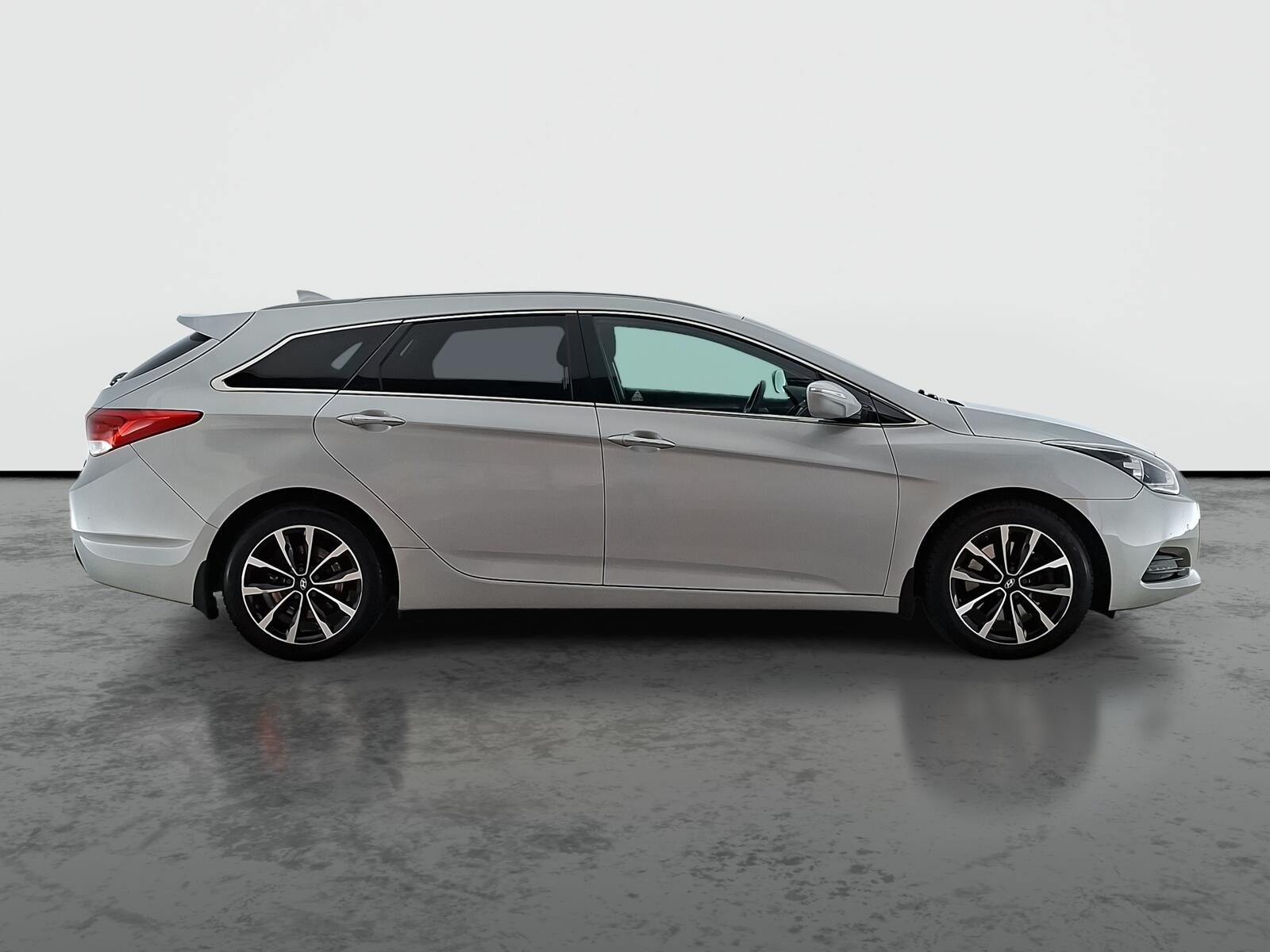 Hyundai i40, 1.7 CRDi, Automat, Serv.kniha - fotka 6