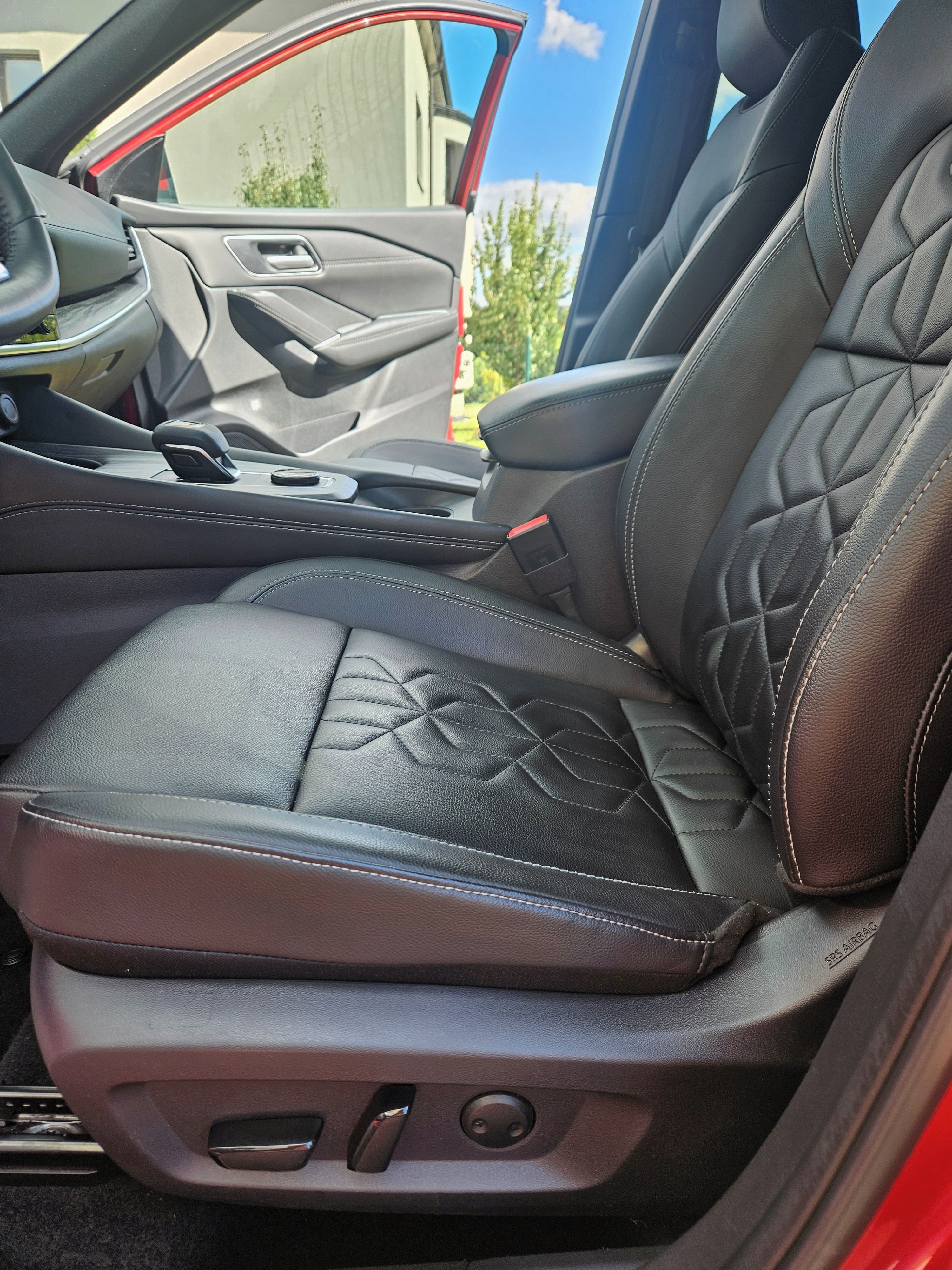 Nissan Qashqai, 1.3DIG-T(MHEV)116KW /4WD TEKNA - fotka 4